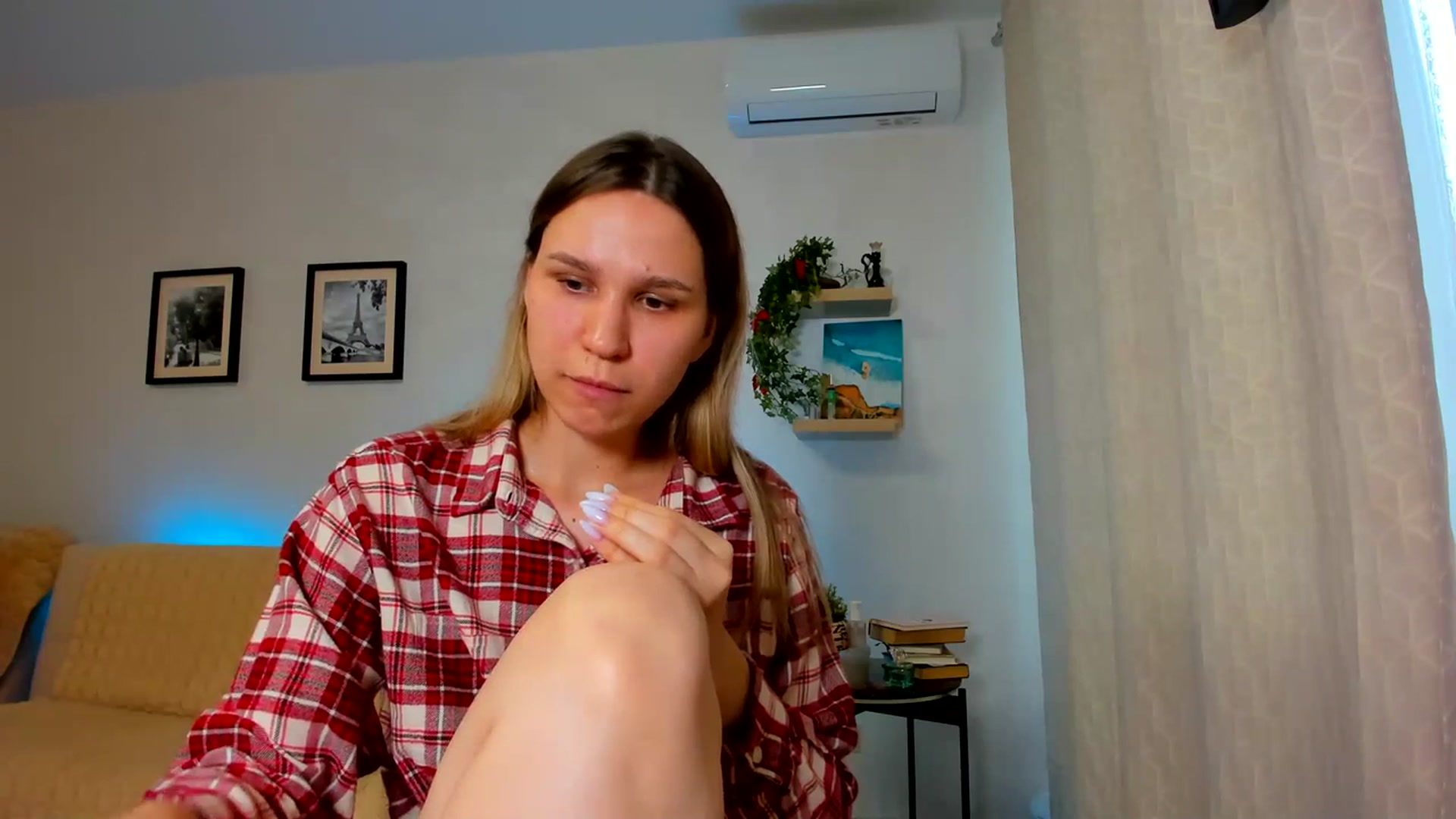 Gallery image thumbnail from WaveOfLove's myfreecams stream on, 07/15/2023, 12:17 image 5 of 20
