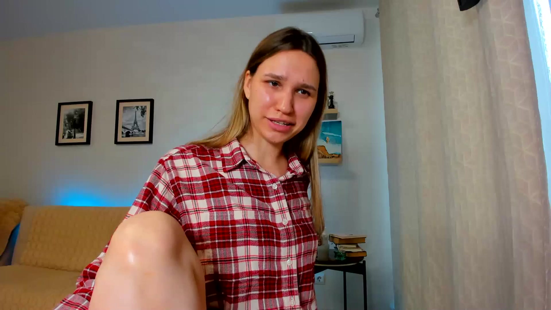Gallery image thumbnail from WaveOfLove's myfreecams stream on, 07/15/2023, 12:17 image 15 of 20