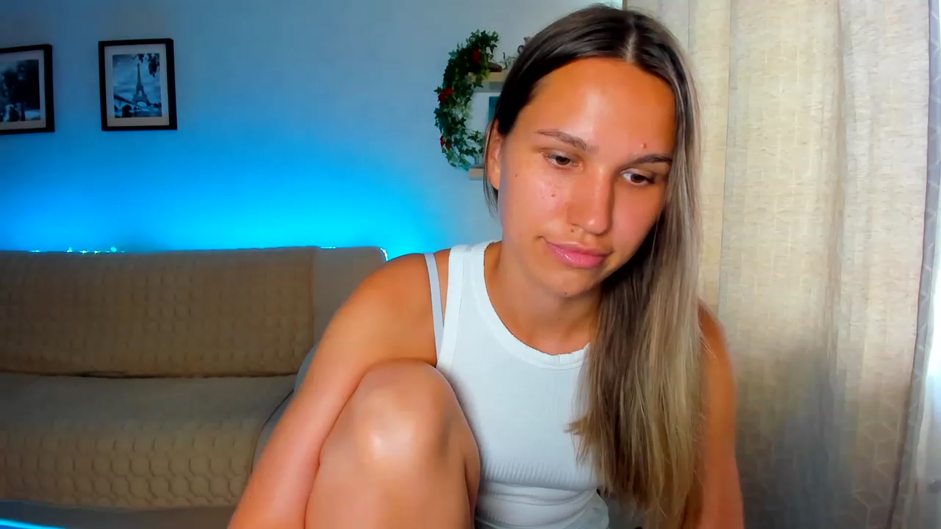 Gallery image thumbnail from WaveOfLove's myfreecams stream on, 07/30/2023, 09:38 image 9 of 20