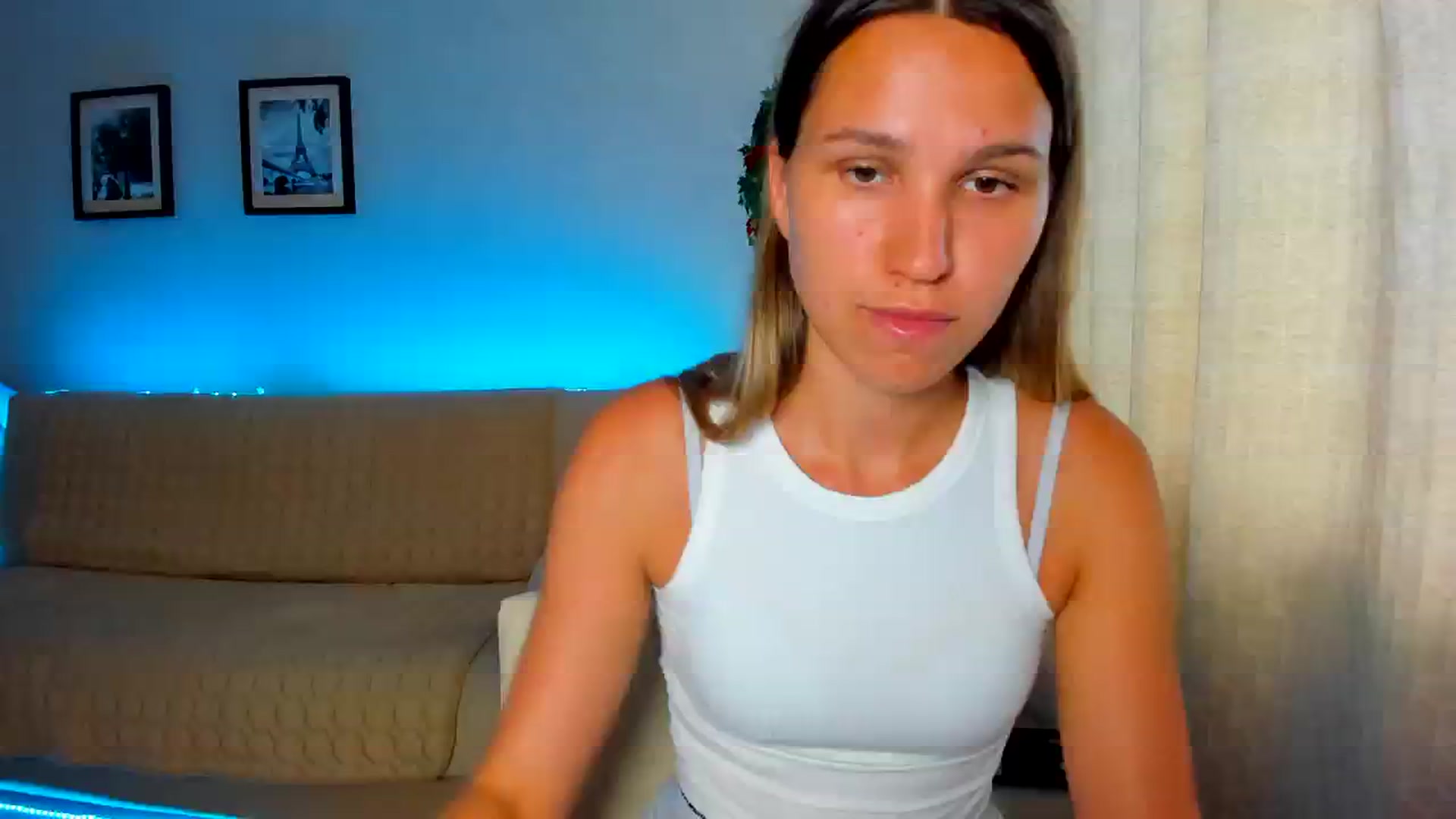 Gallery image thumbnail from WaveOfLove's myfreecams stream on, 07/30/2023, 10:30 image 6 of 20