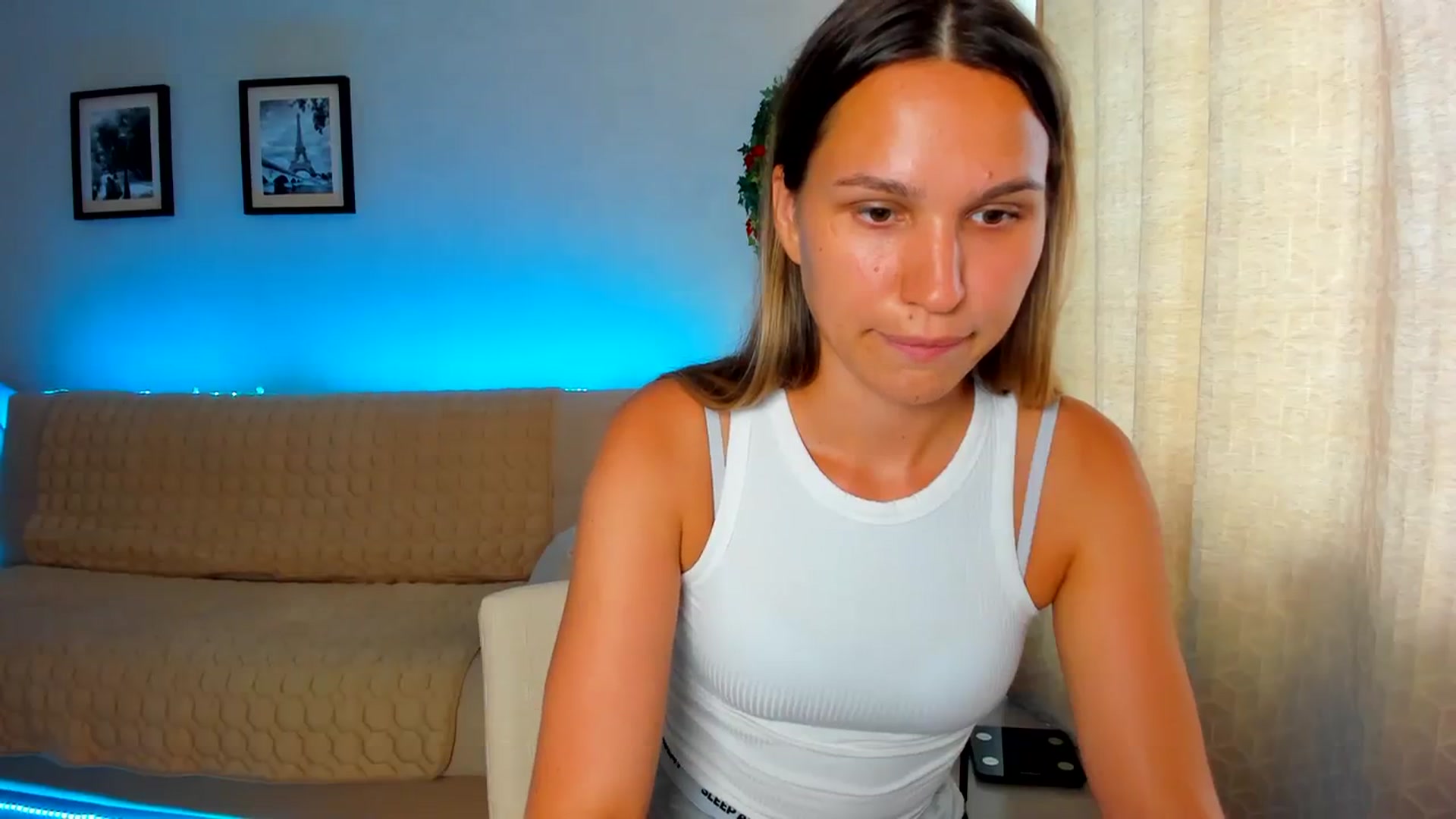 Gallery image thumbnail from WaveOfLove's myfreecams stream on, 07/30/2023, 10:30 image 18 of 20