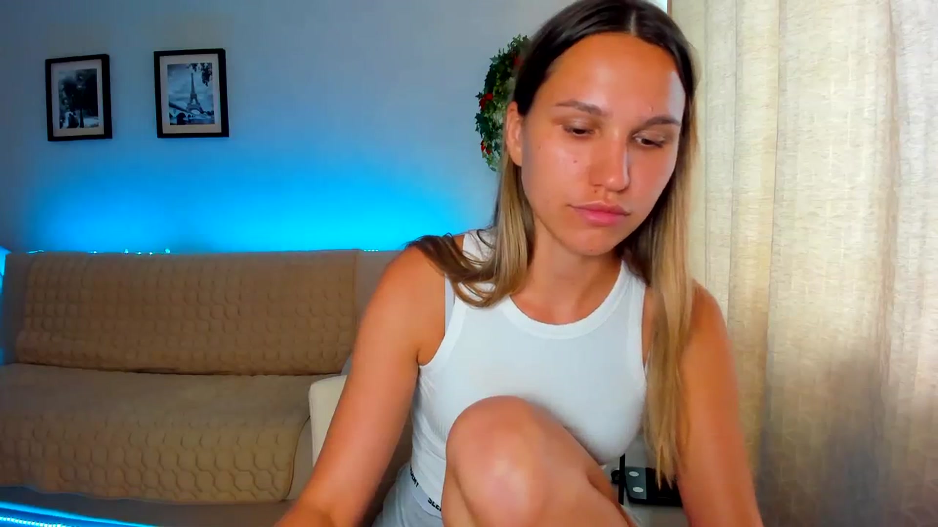 Gallery image thumbnail from WaveOfLove's myfreecams stream on, 07/30/2023, 10:30 image 14 of 20