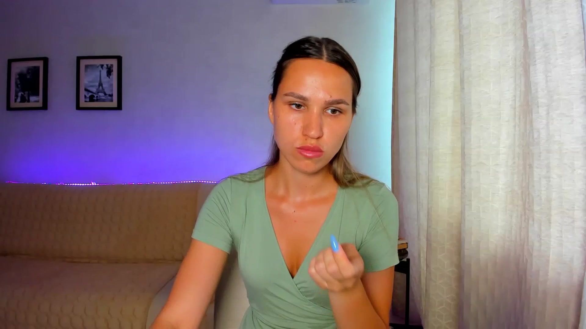 Gallery image thumbnail from WaveOfLove's myfreecams stream on, 07/31/2023, 12:03 image 20 of 20