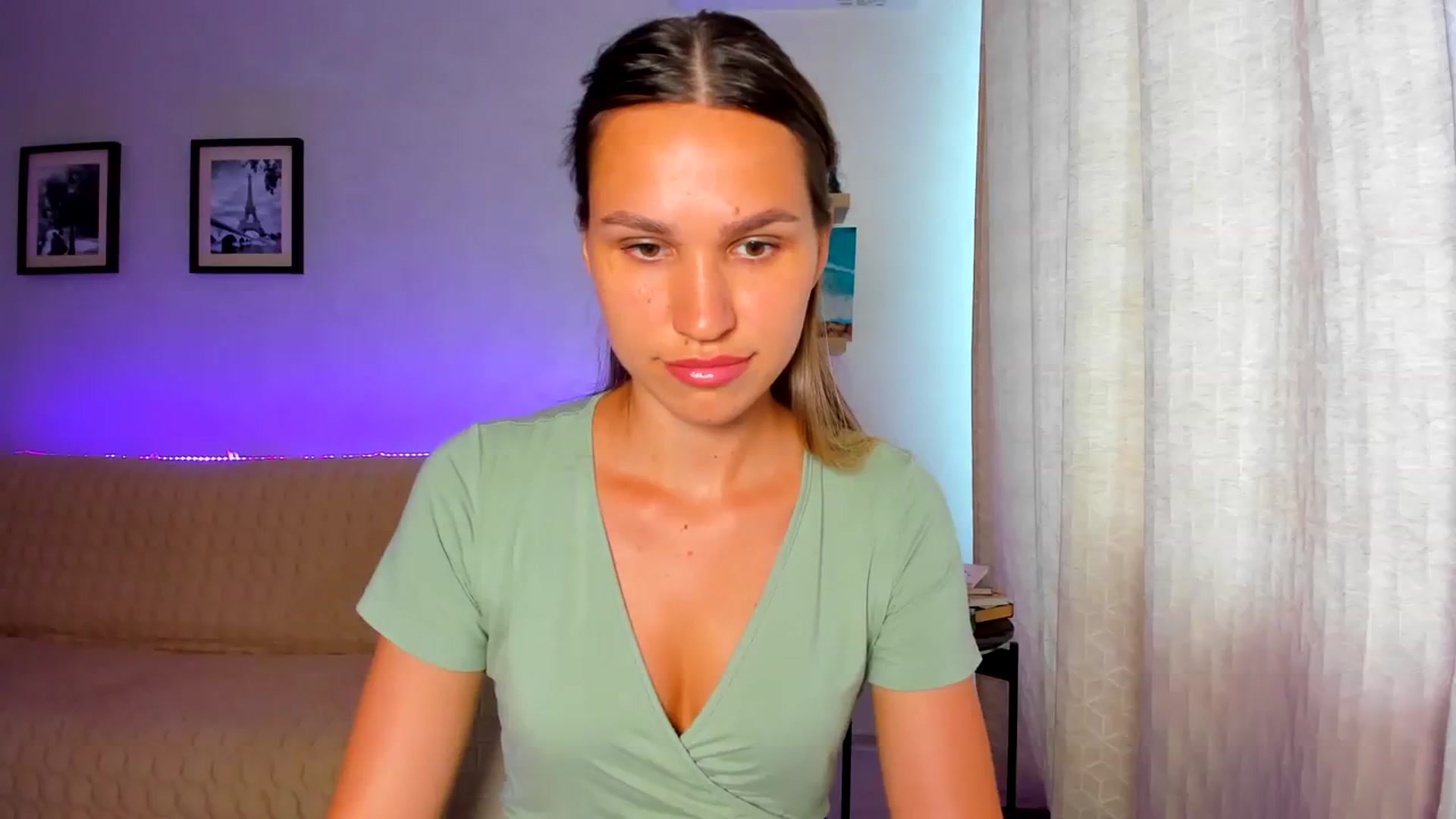 Gallery image thumbnail from WaveOfLove's myfreecams stream on, 07/31/2023, 12:03 image 11 of 20