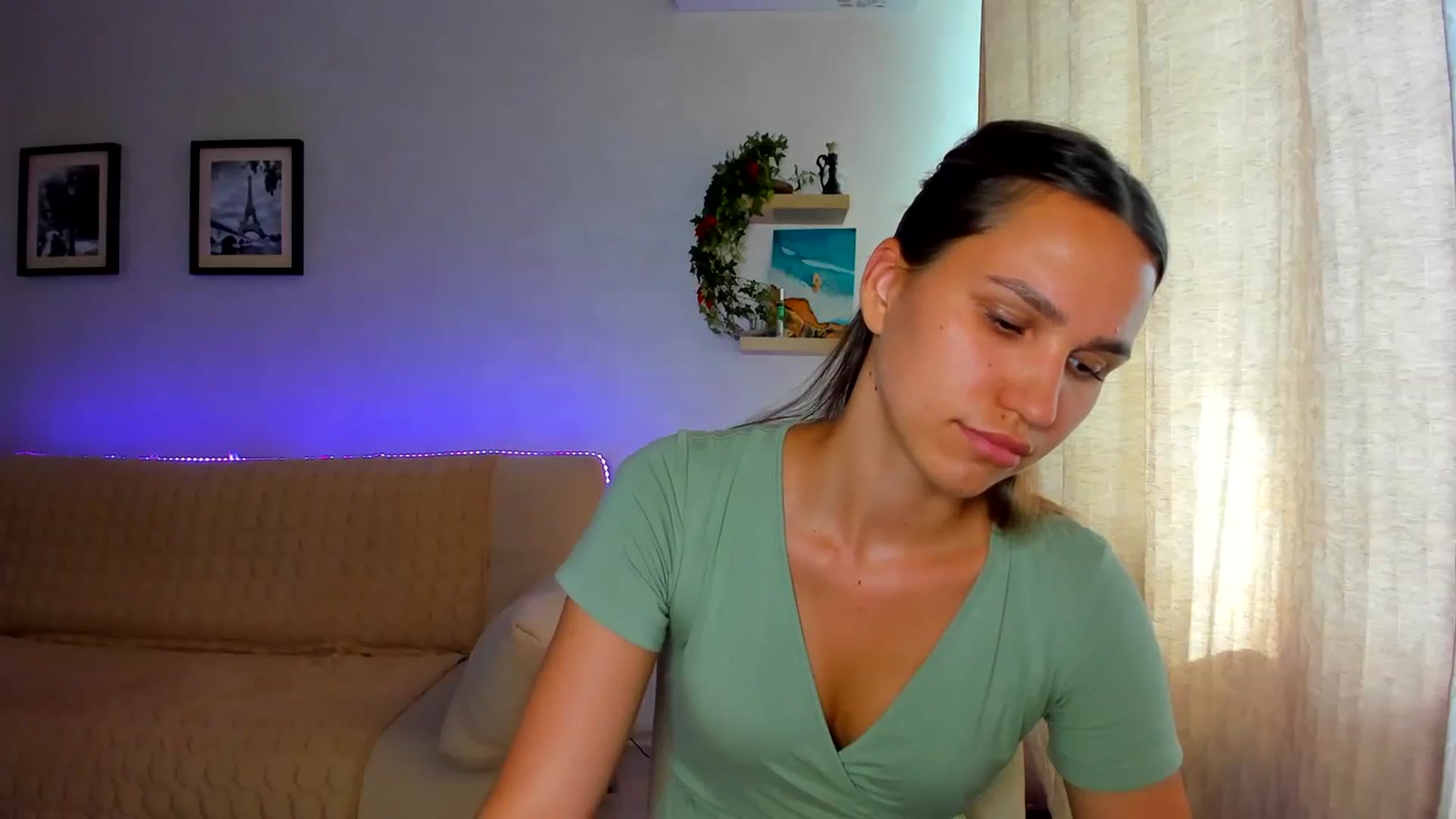 Gallery image thumbnail from WaveOfLove's myfreecams stream on, 07/31/2023, 12:52 image 15 of 20