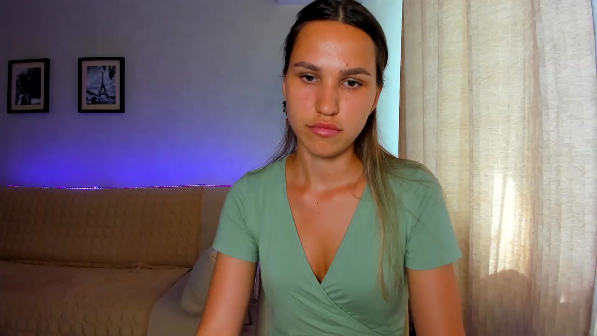 Gallery image thumbnail from WaveOfLove's myfreecams stream on, 07/31/2023, 12:52 image 5 of 20