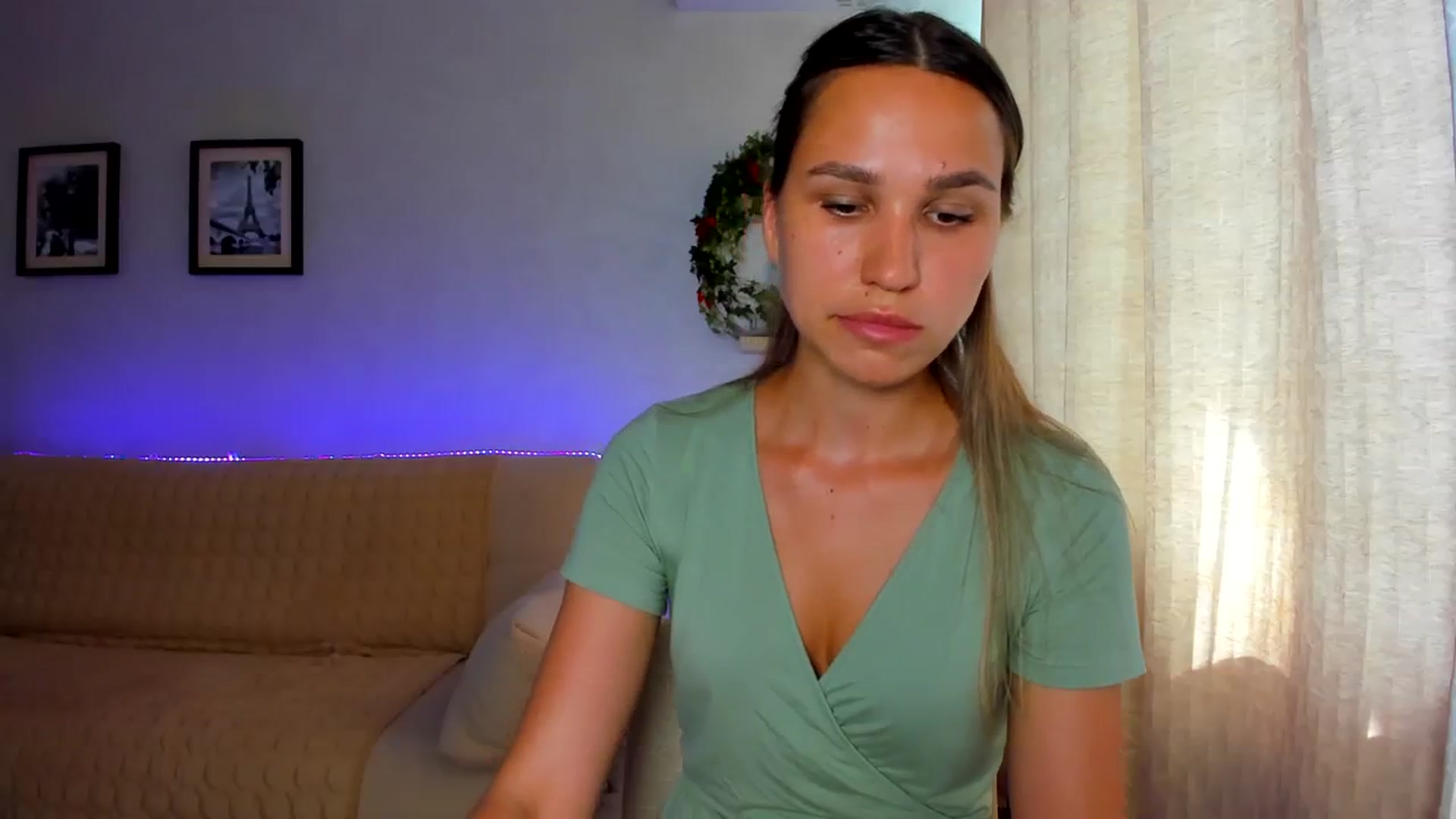 Gallery image thumbnail from WaveOfLove's myfreecams stream on, 07/31/2023, 12:52 image 6 of 20