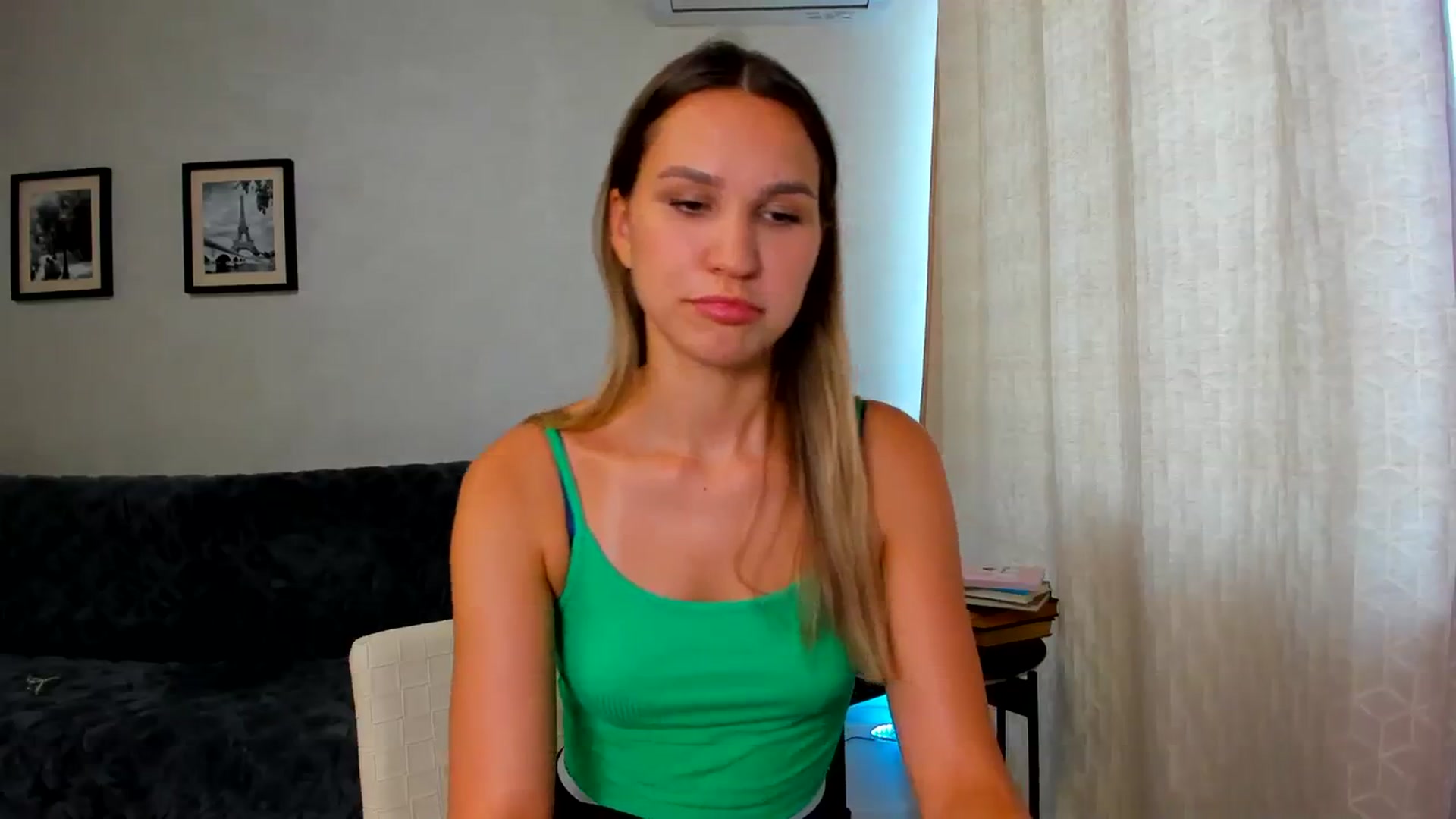 Gallery image thumbnail from WaveOfLove's myfreecams stream on, 08/19/2023, 11:36 image 16 of 20