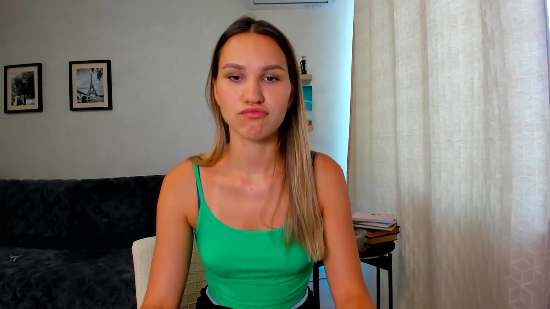Gallery image thumbnail from WaveOfLove's myfreecams stream on, 08/19/2023, 11:36 image 17 of 20