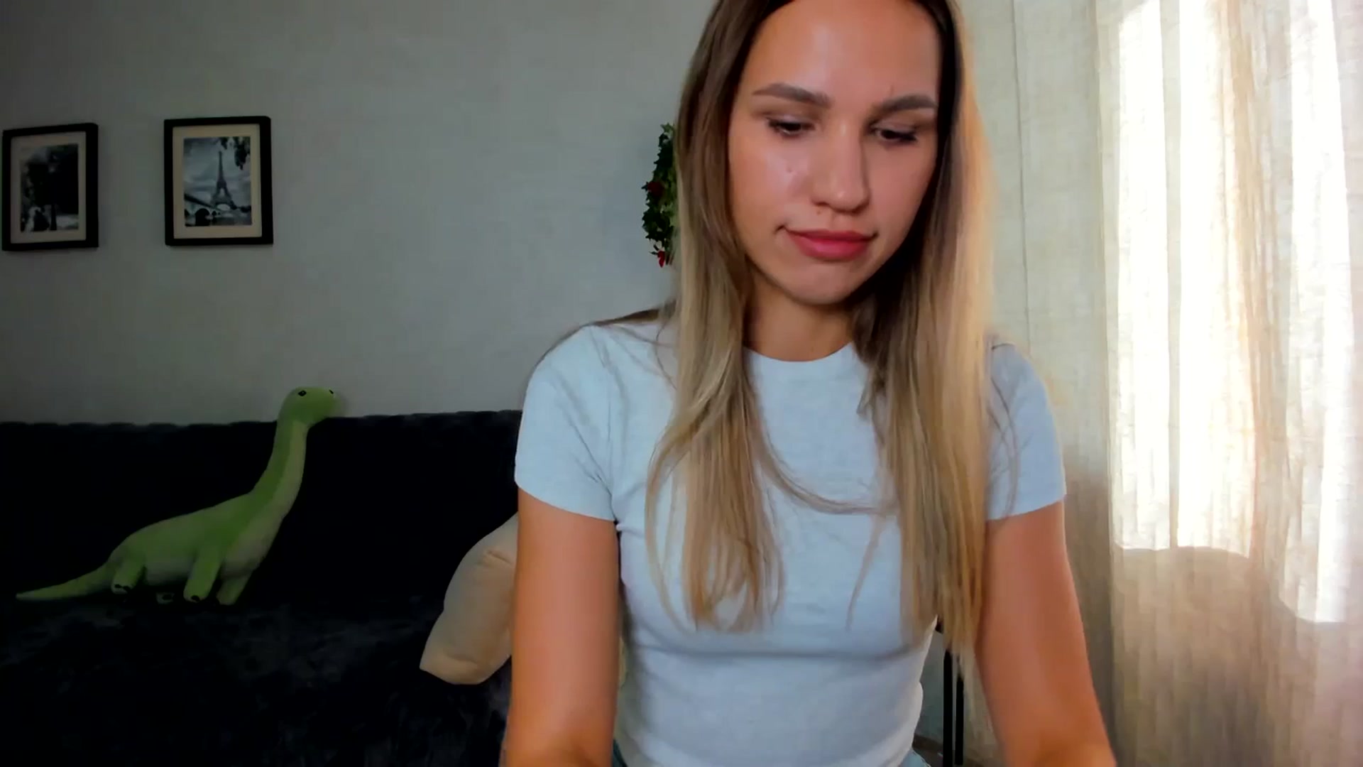 Gallery image thumbnail from WaveOfLove's myfreecams stream on, 08/31/2023, 12:56 image 20 of 20