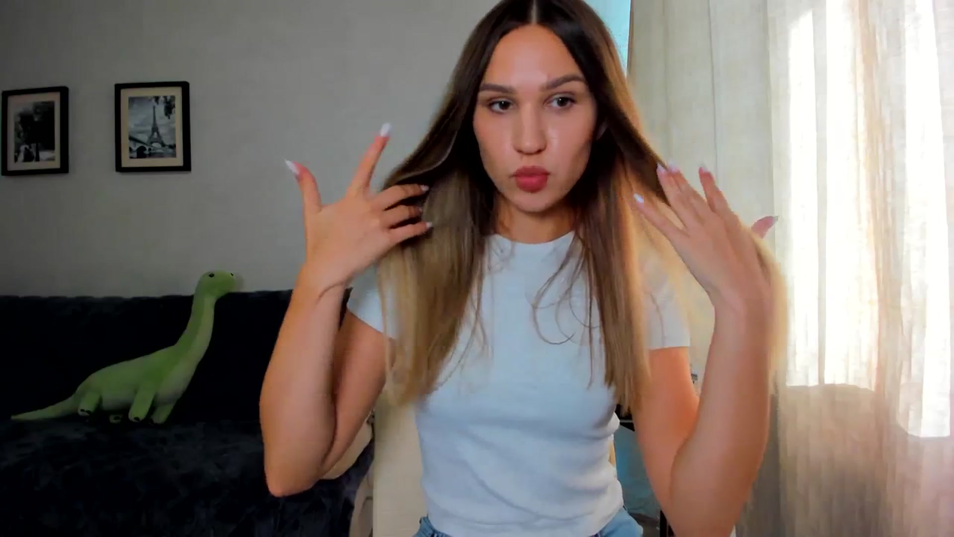Gallery image thumbnail from WaveOfLove's myfreecams stream on, 08/31/2023, 12:56 image 16 of 20