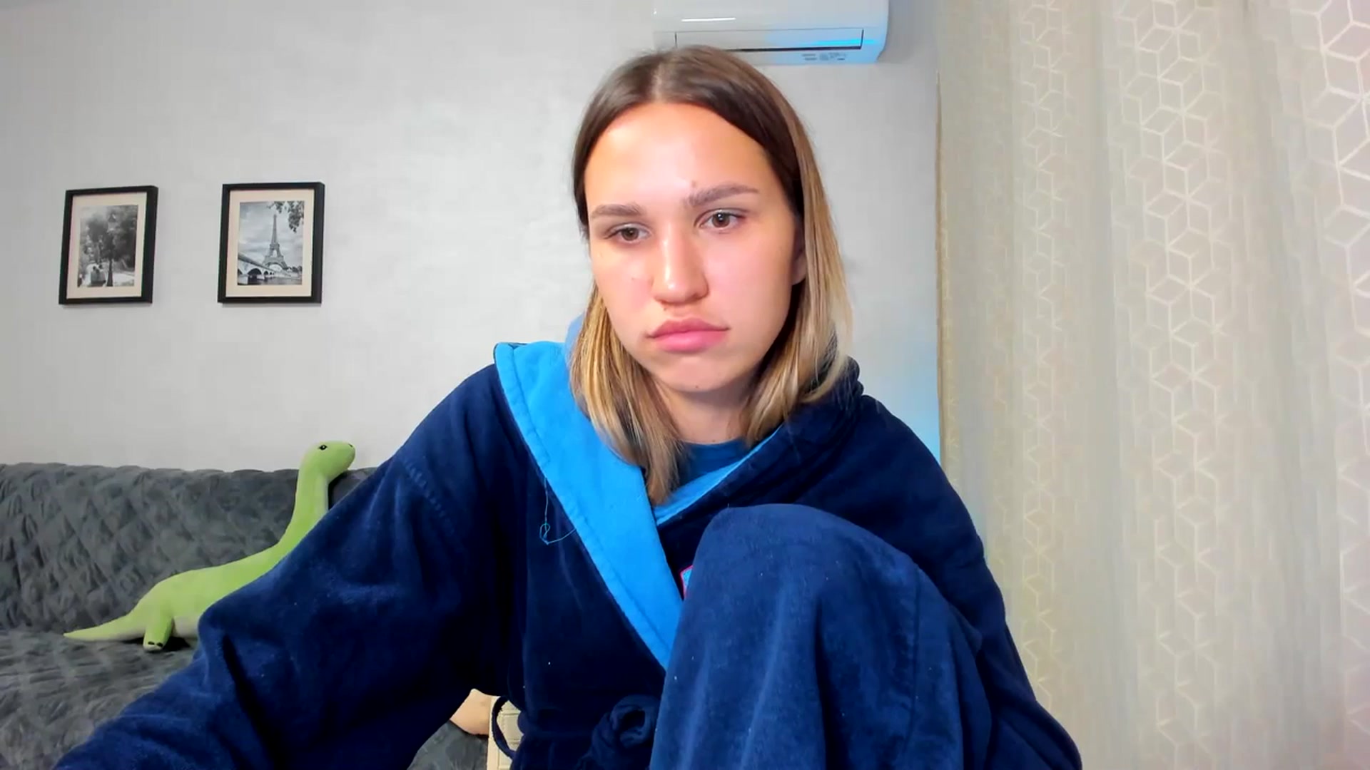 Gallery image thumbnail from WaveOfLove's myfreecams stream on, 09/09/2023, 18:19 image 12 of 20