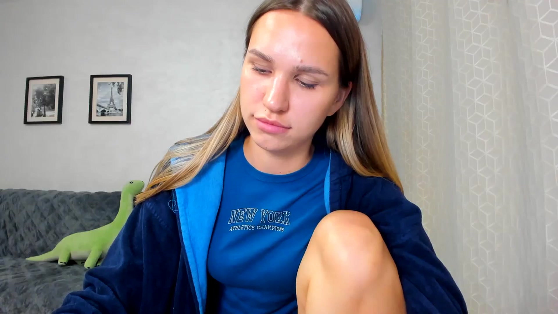 Gallery image thumbnail from WaveOfLove's myfreecams stream on, 09/09/2023, 18:19 image 15 of 20