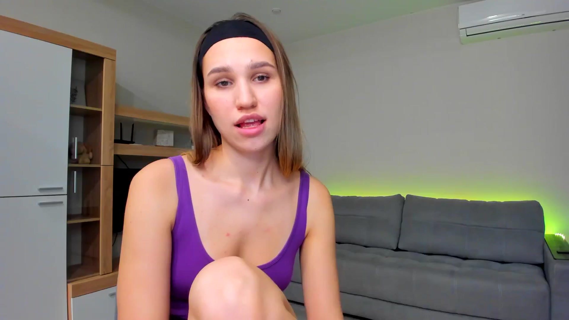 Gallery image thumbnail from WaveOfLove's myfreecams stream on, 11/30/2023, 12:57 image 8 of 20