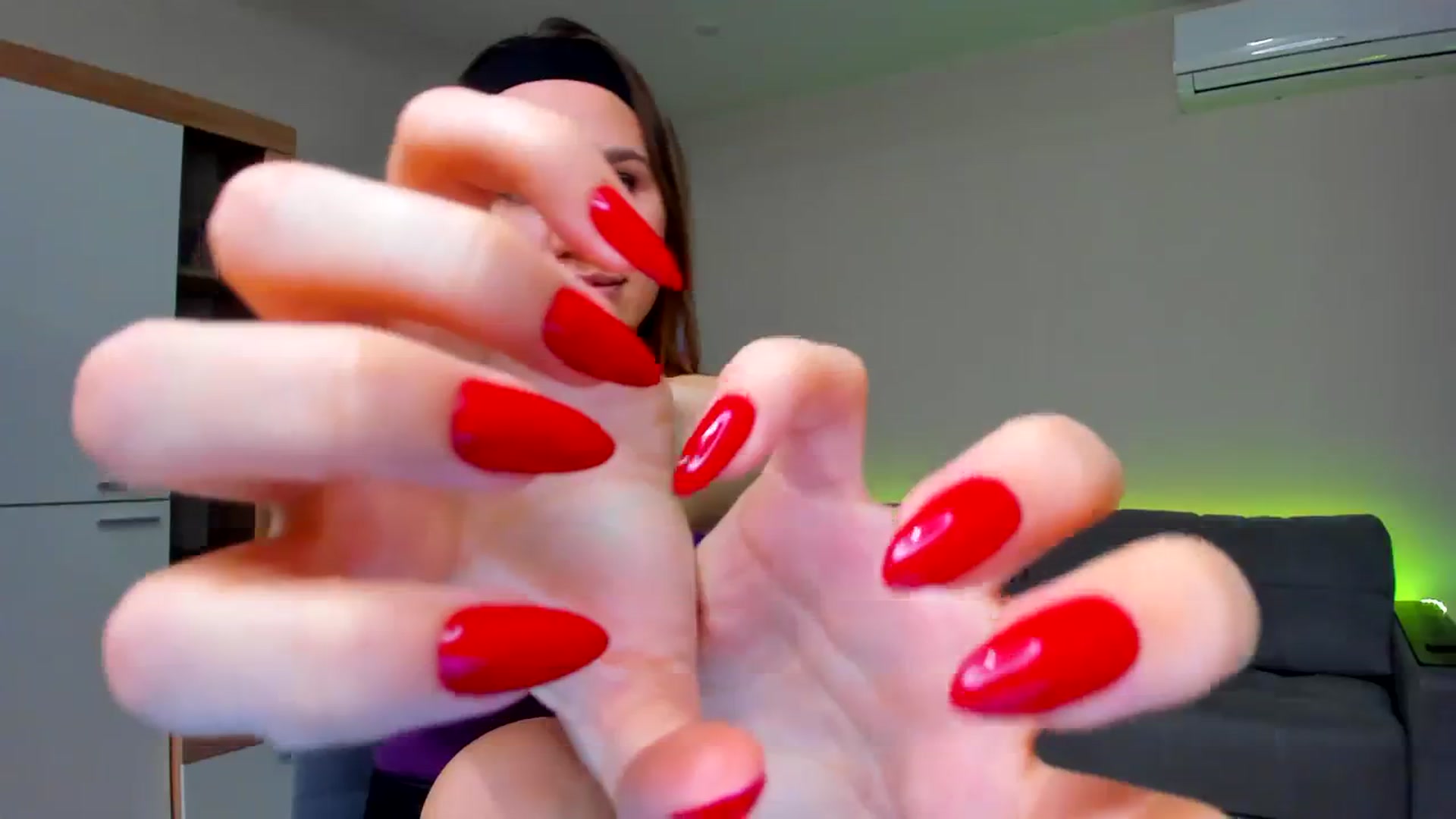 Gallery image thumbnail from WaveOfLove's myfreecams stream on, 11/30/2023, 12:57 image 16 of 20
