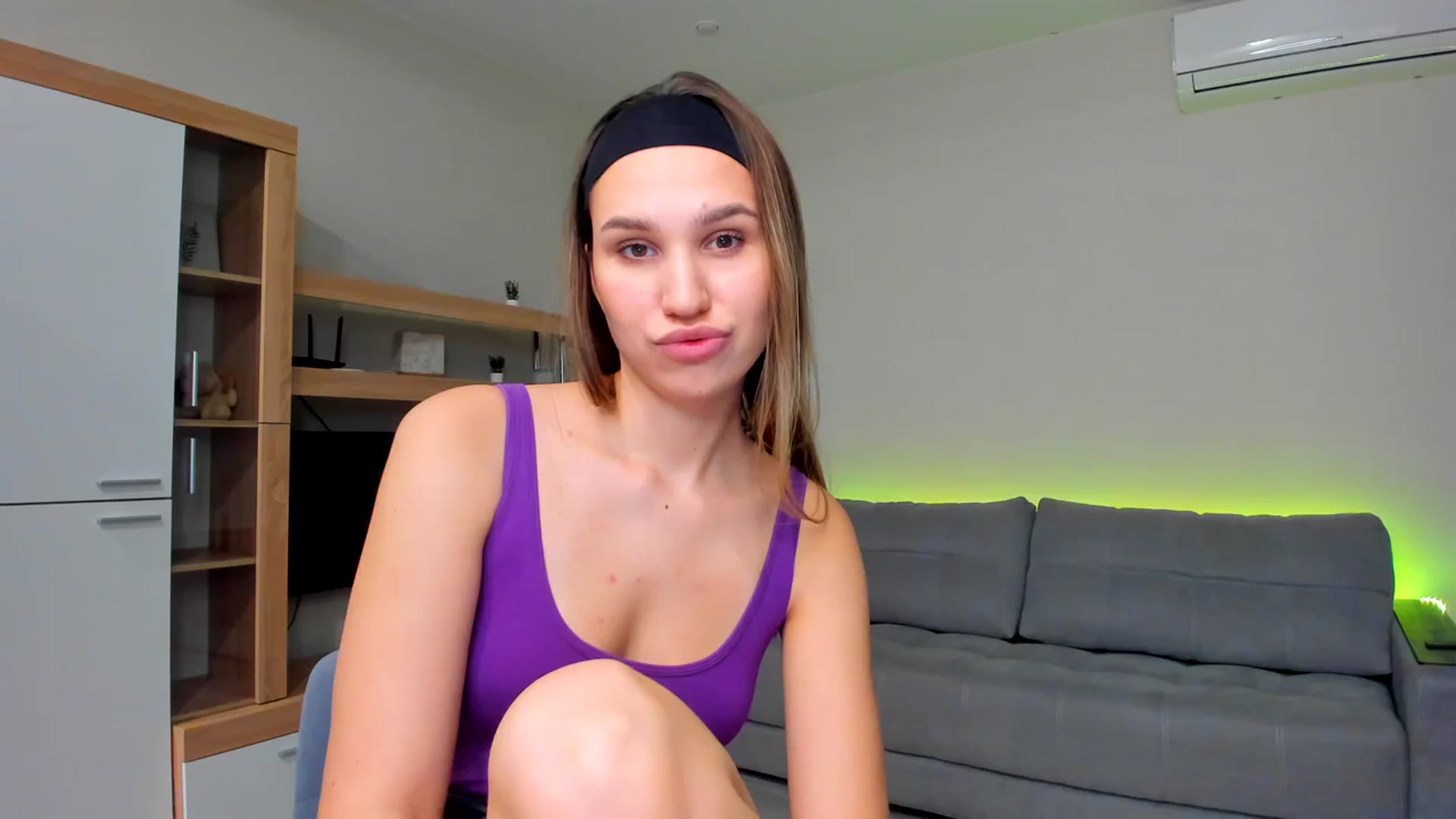 Gallery image thumbnail from WaveOfLove's myfreecams stream on, 11/30/2023, 12:57 image 20 of 20