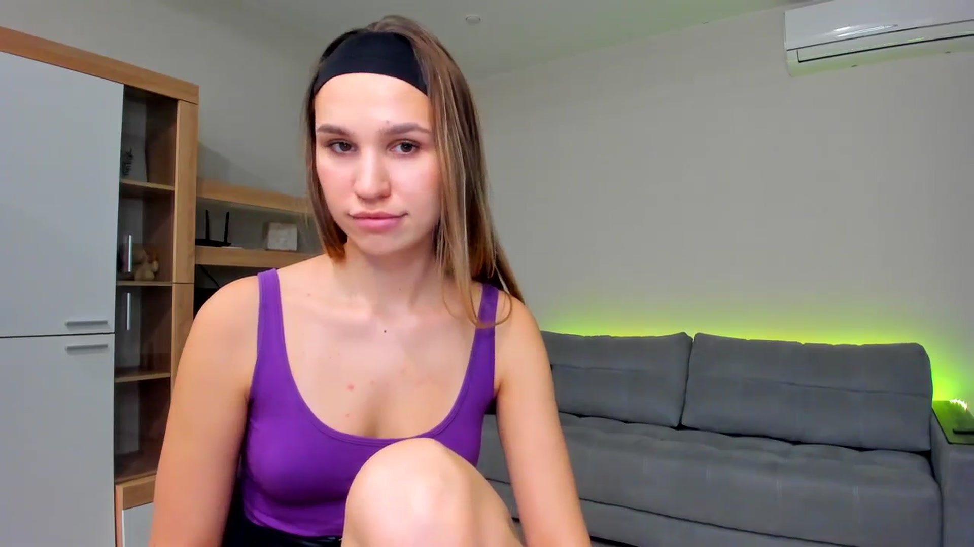 Gallery image thumbnail from WaveOfLove's myfreecams stream on, 11/30/2023, 12:57 image 19 of 20