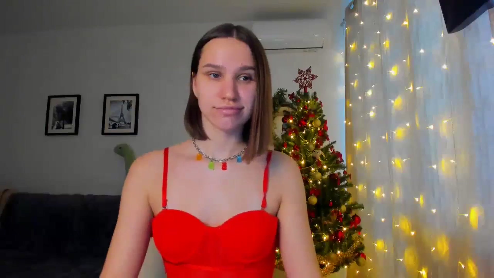 Gallery image thumbnail from WaveOfLove's myfreecams stream on, 12/15/2023, 13:17 image 4 of 20
