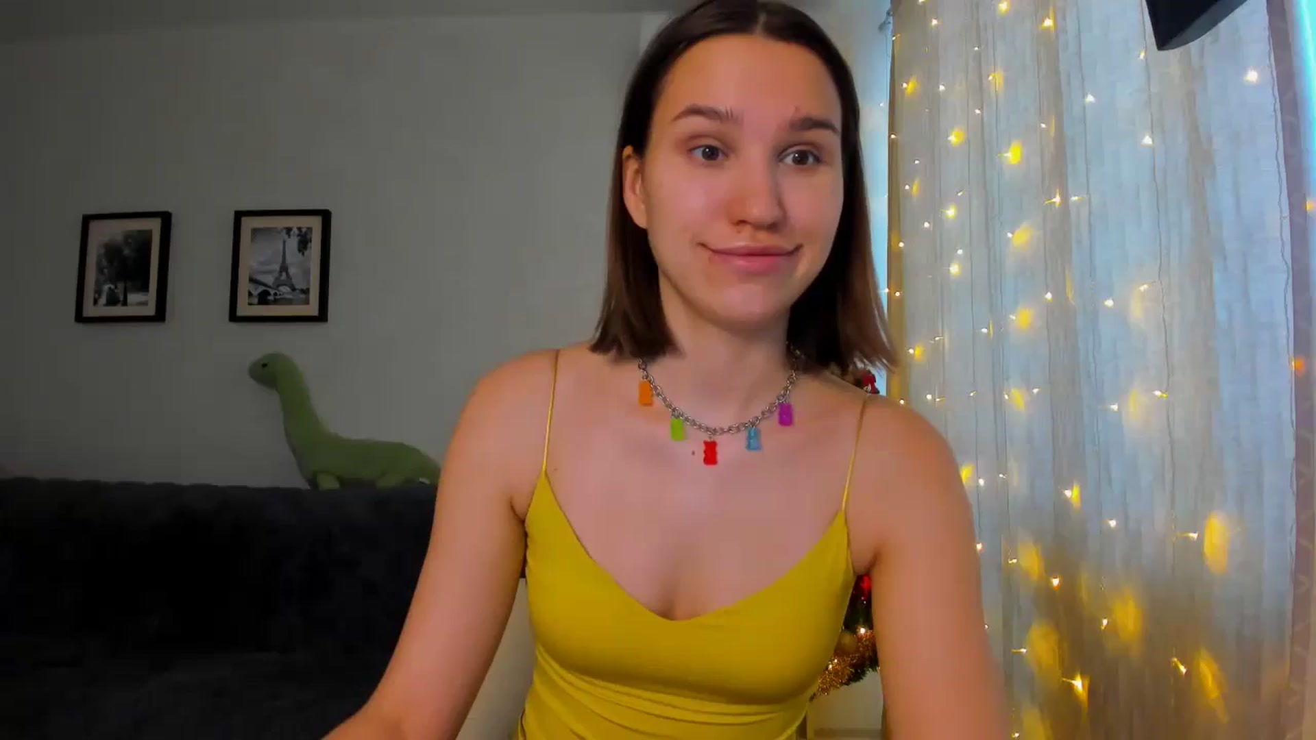 Gallery image thumbnail from WaveOfLove's myfreecams stream on, 12/16/2023, 10:56 image 12 of 20