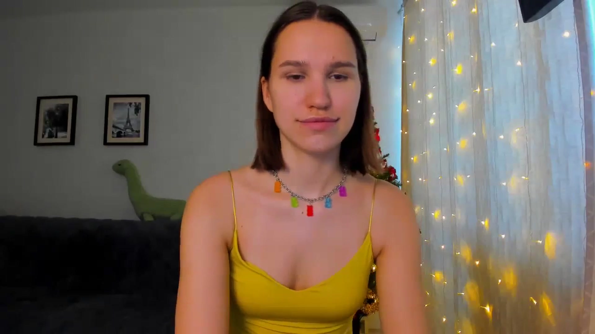 Gallery image thumbnail from WaveOfLove's myfreecams stream on, 12/16/2023, 10:56 image 2 of 20