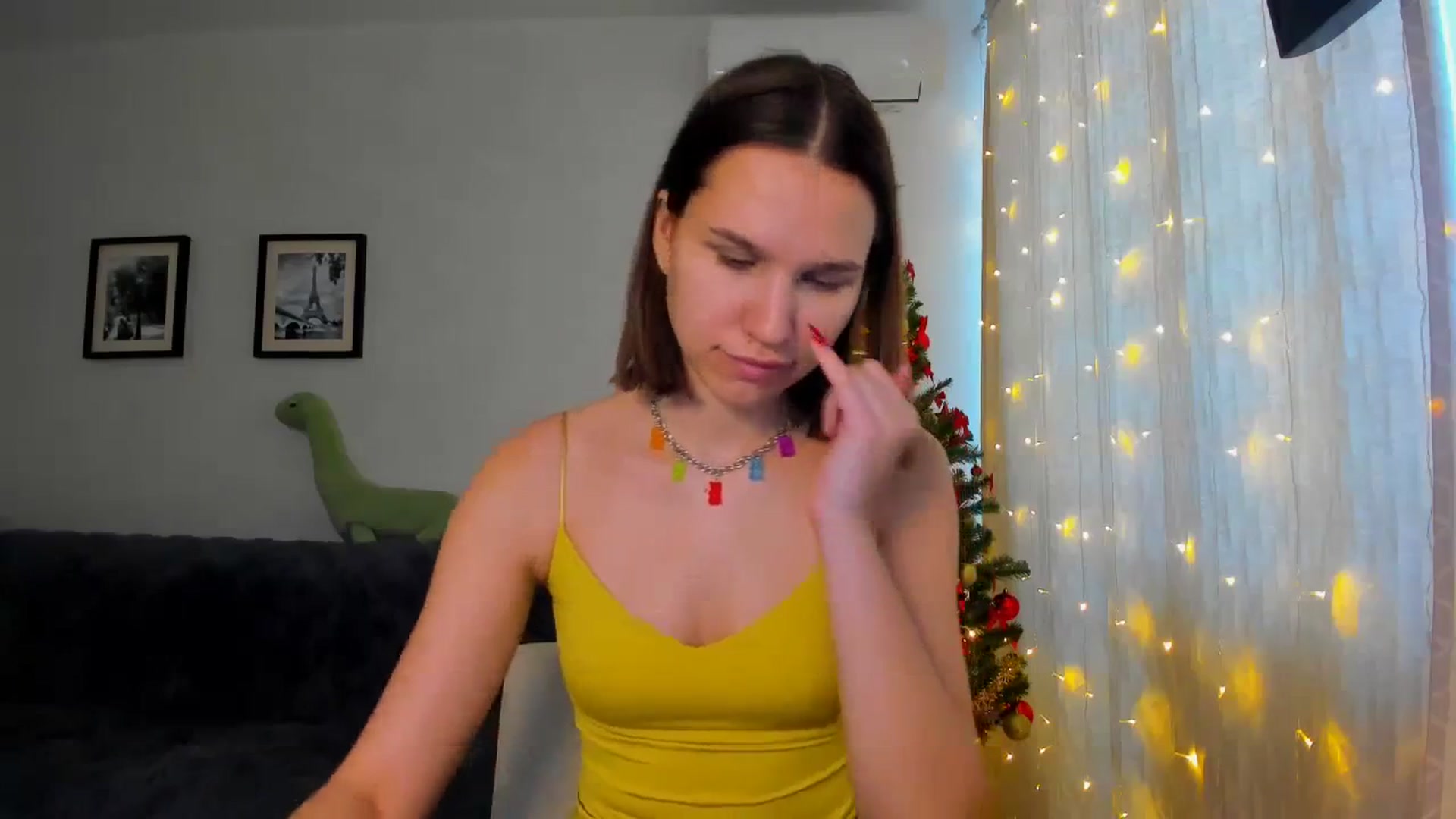 Gallery image thumbnail from WaveOfLove's myfreecams stream on, 12/16/2023, 10:56 image 16 of 20