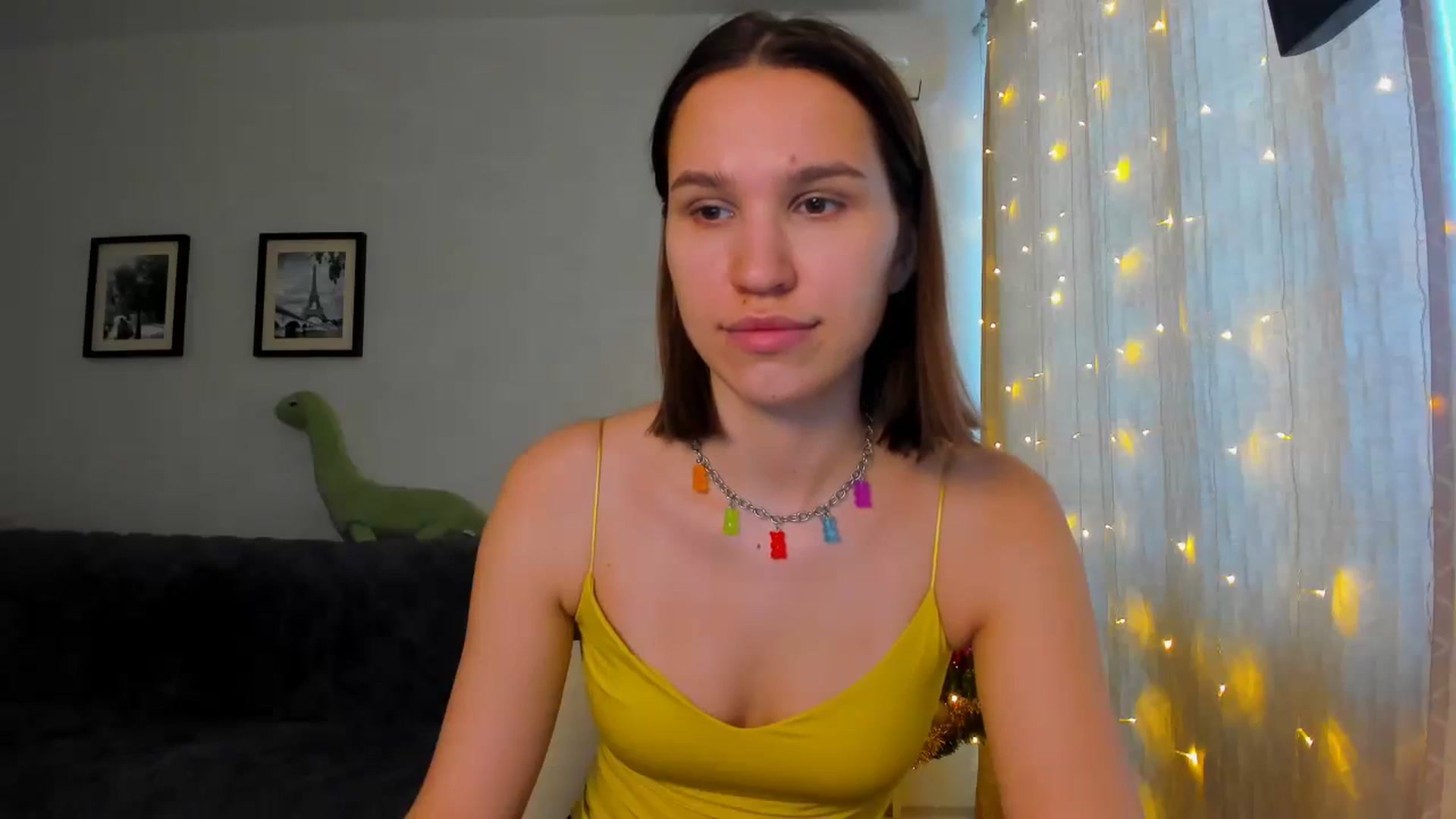 Gallery image thumbnail from WaveOfLove's myfreecams stream on, 12/16/2023, 10:56 image 7 of 20
