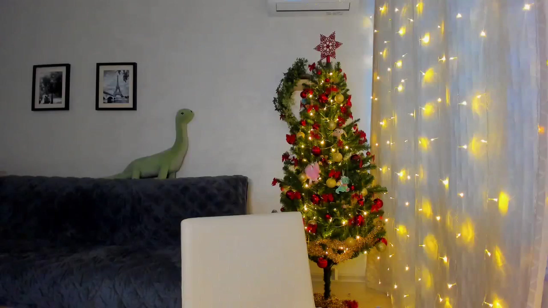 Gallery image thumbnail from WaveOfLove's myfreecams stream on, 12/16/2023, 12:56 image 5 of 20