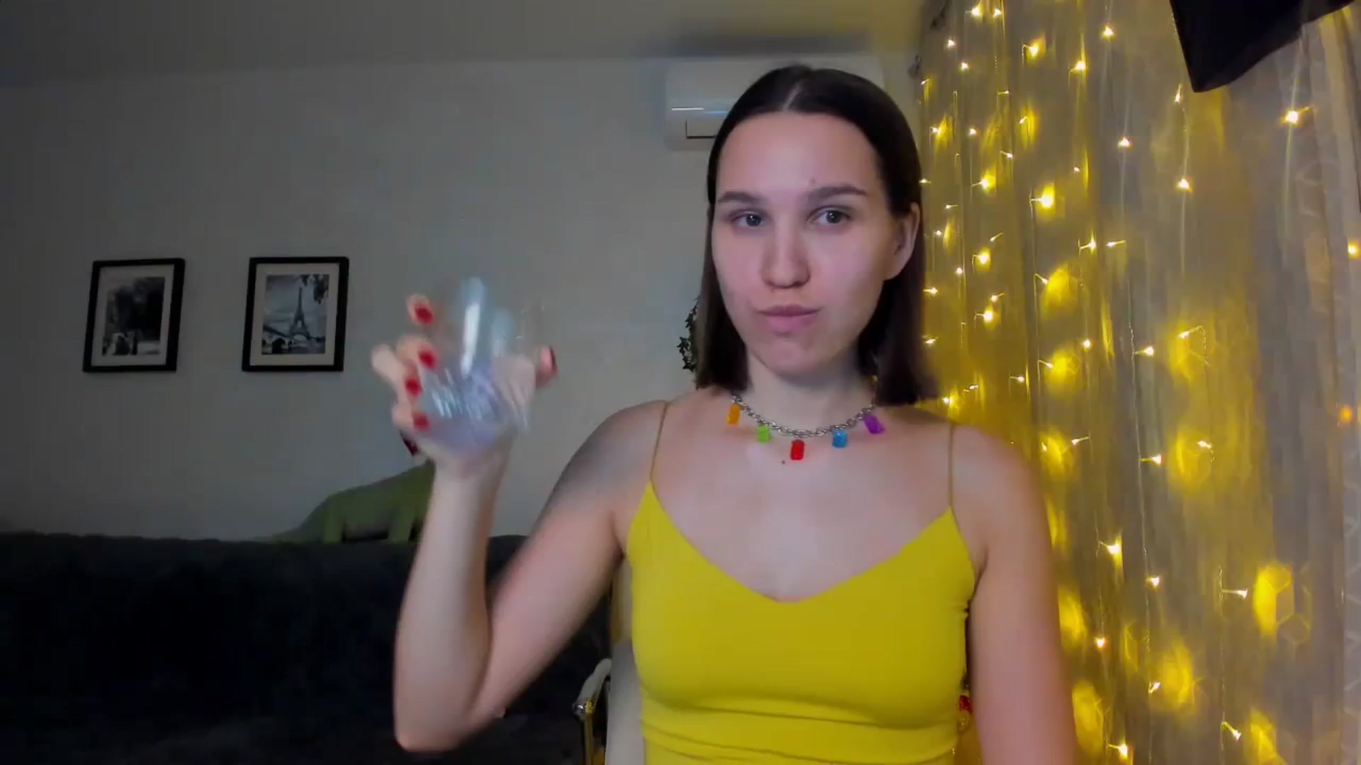 Gallery image thumbnail from WaveOfLove's myfreecams stream on, 12/16/2023, 13:59 image 19 of 20