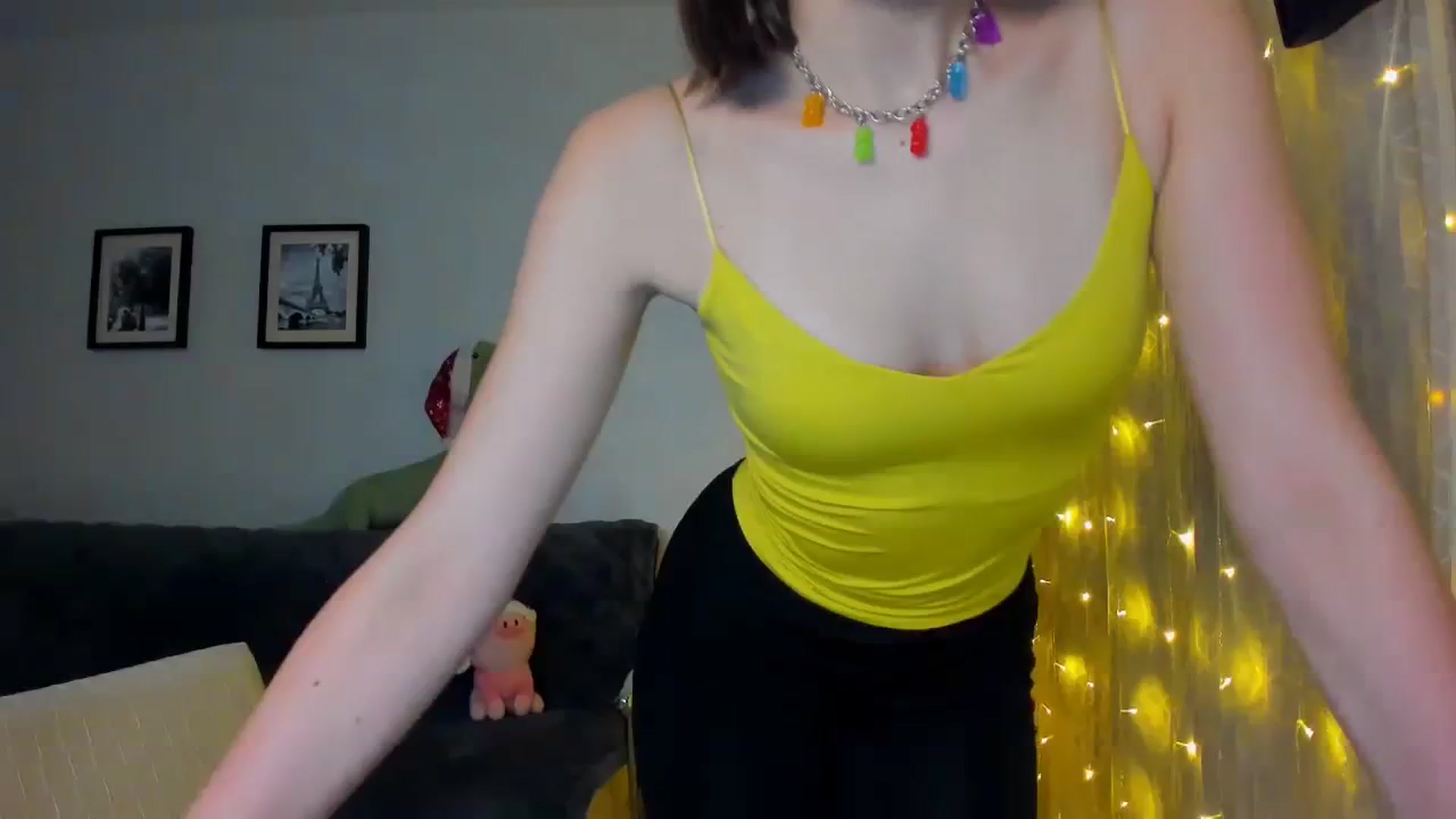 Gallery image thumbnail from WaveOfLove's myfreecams stream on, 12/16/2023, 13:59 image 8 of 20