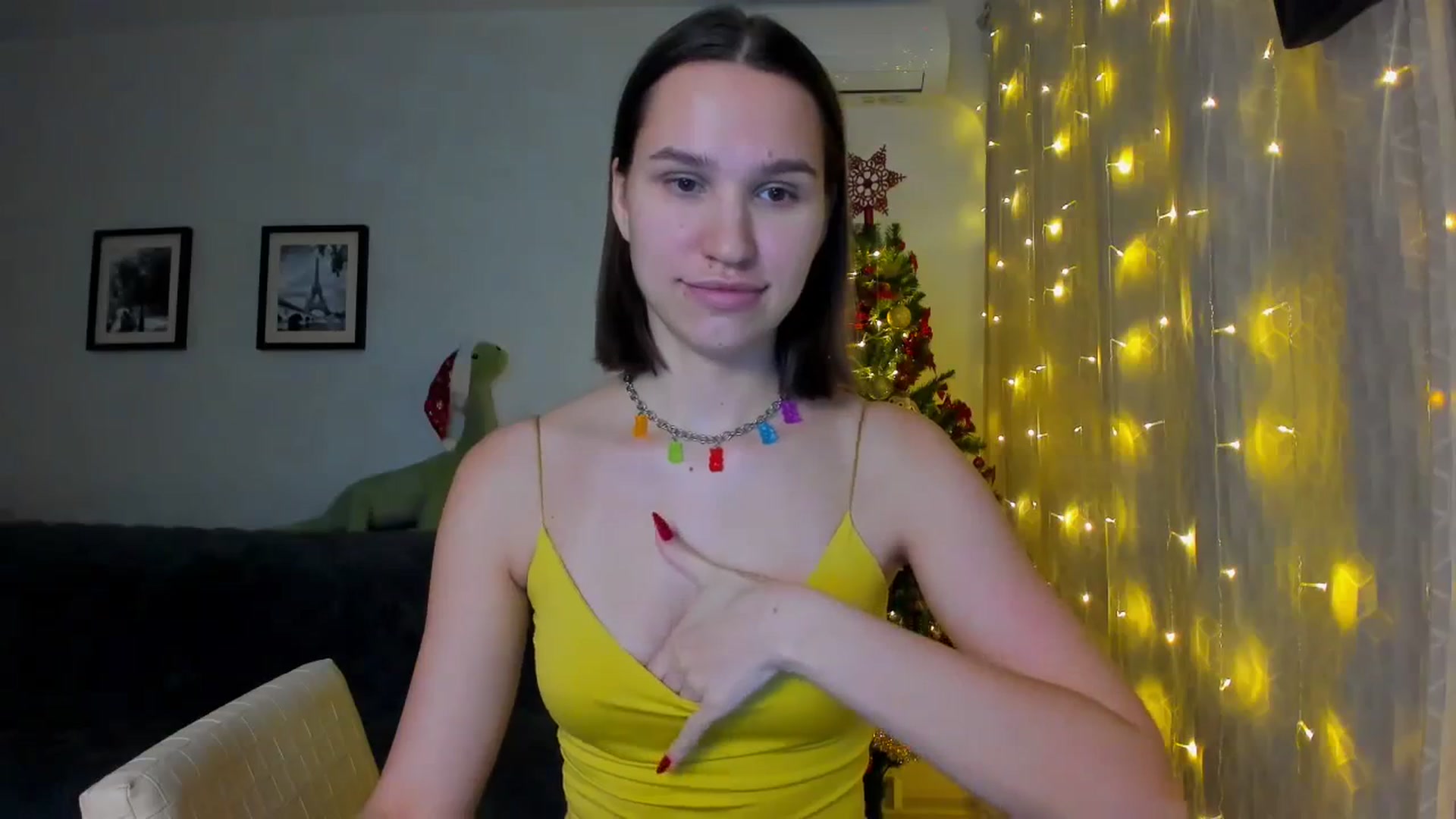 Gallery image thumbnail from WaveOfLove's myfreecams stream on, 12/16/2023, 13:59 image 5 of 20