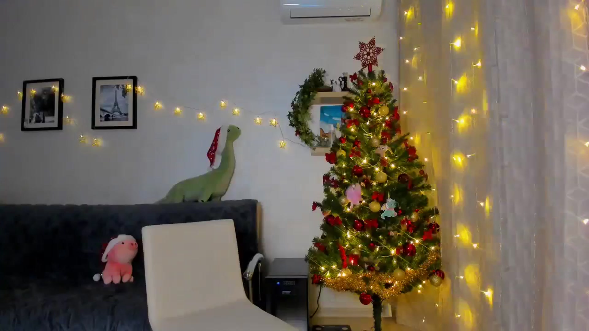 Gallery image thumbnail from WaveOfLove's myfreecams stream on, 12/23/2023, 13:11 image 15 of 20