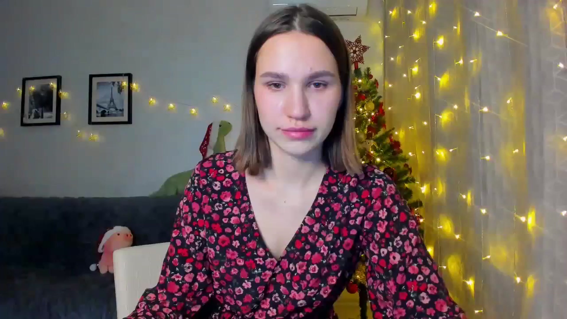 Gallery image thumbnail from WaveOfLove's myfreecams stream on, 12/23/2023, 13:11 image 18 of 20