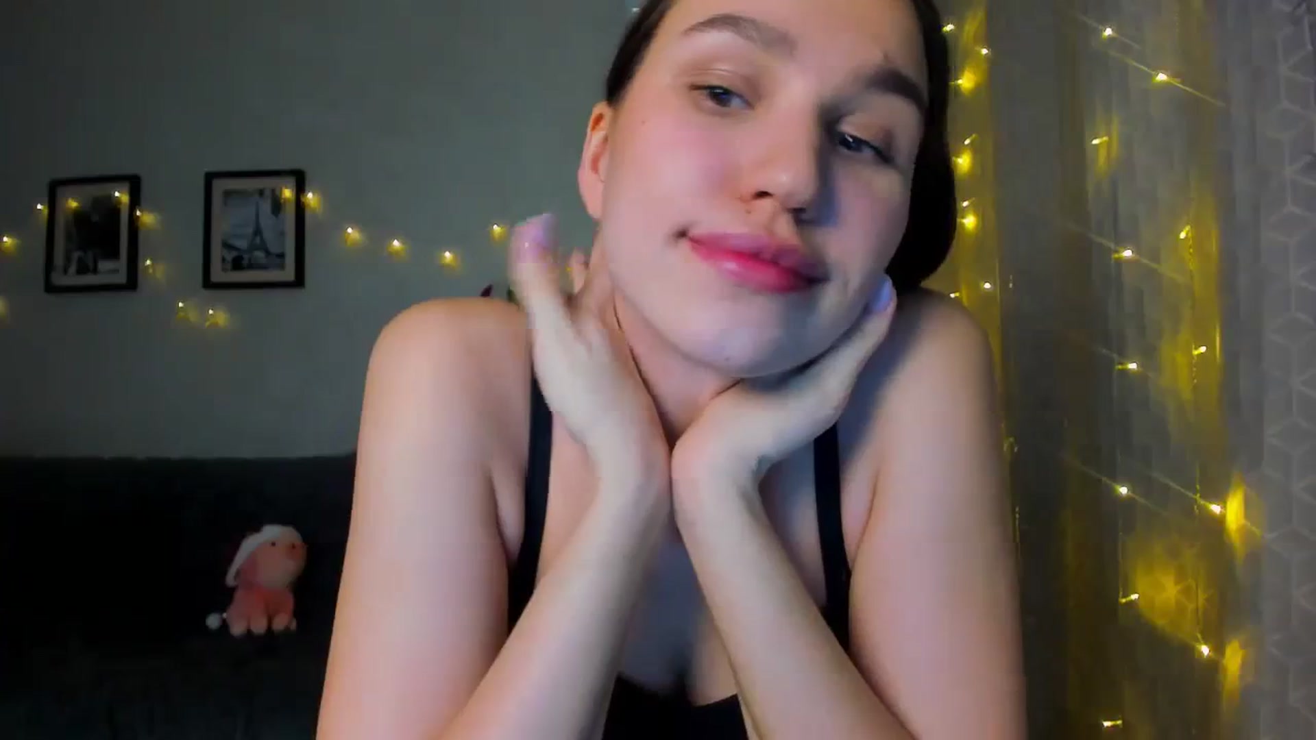 Gallery image thumbnail from WaveOfLove's myfreecams stream on, 12/23/2023, 13:11 image 11 of 20