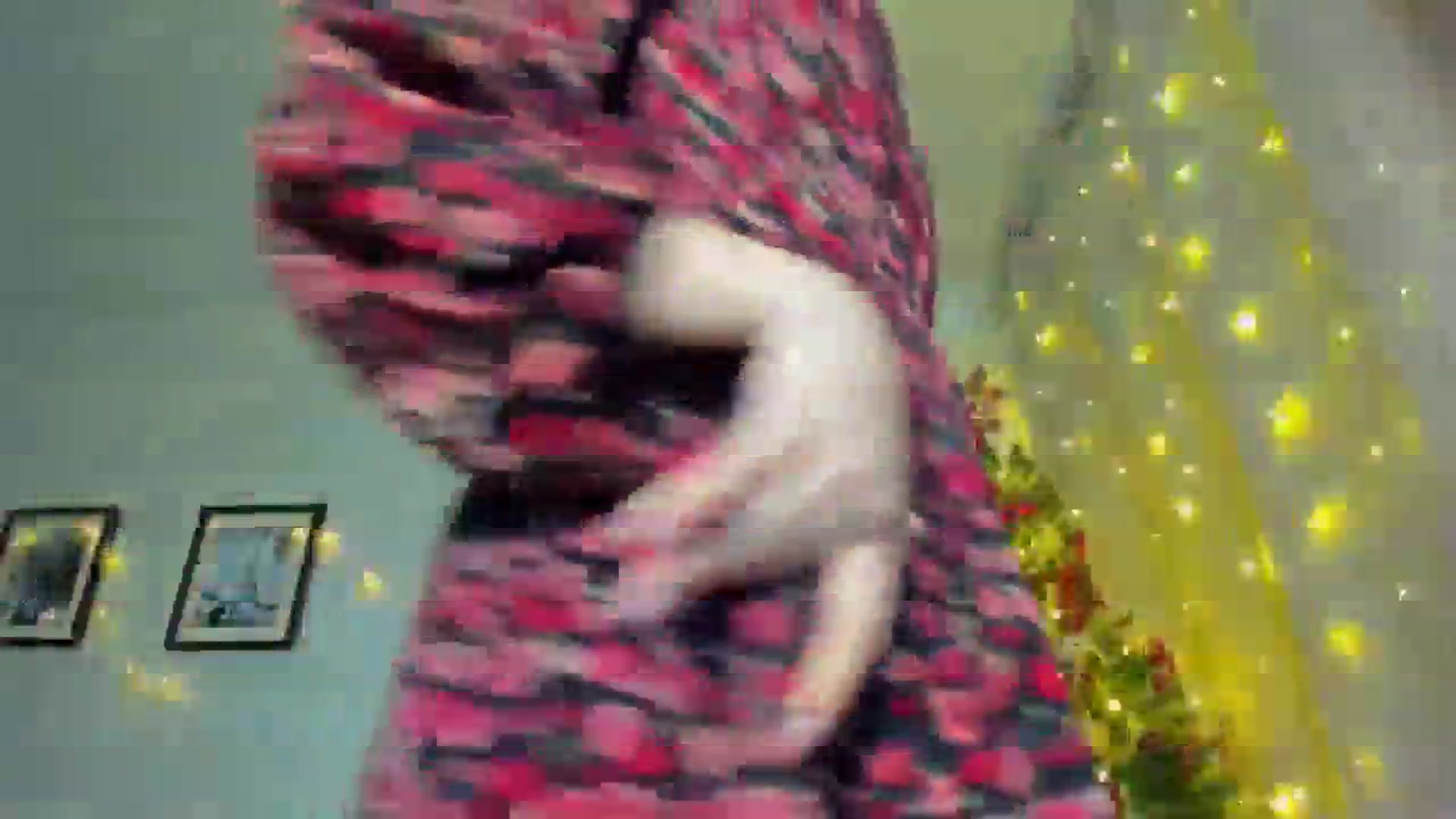 Gallery image thumbnail from WaveOfLove's myfreecams stream on, 12/23/2023, 13:33 image 12 of 20