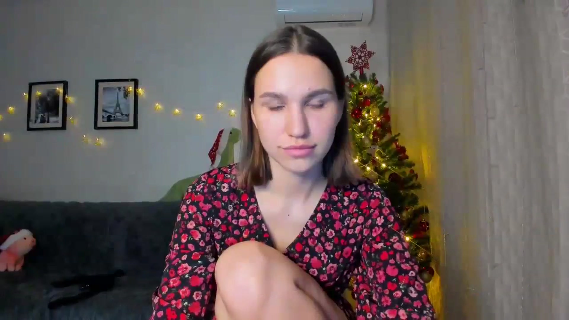 Gallery image thumbnail from WaveOfLove's myfreecams stream on, 12/23/2023, 15:02 image 14 of 20