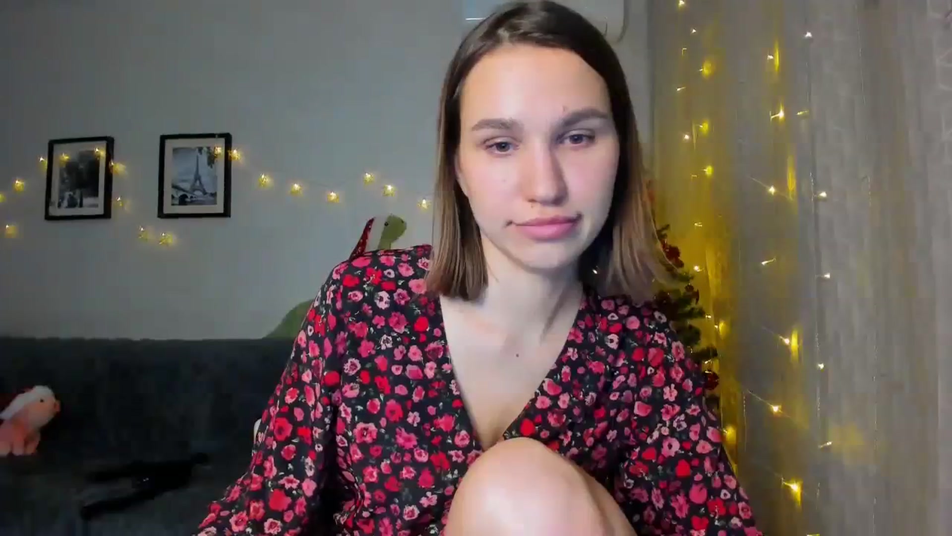 Gallery image thumbnail from WaveOfLove's myfreecams stream on, 12/23/2023, 15:02 image 4 of 20