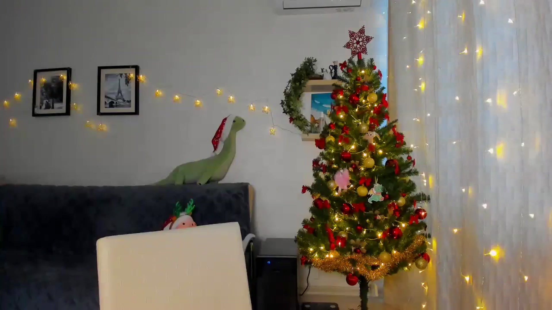 Gallery image thumbnail from WaveOfLove's myfreecams stream on, 12/25/2023, 10:51 image 17 of 20