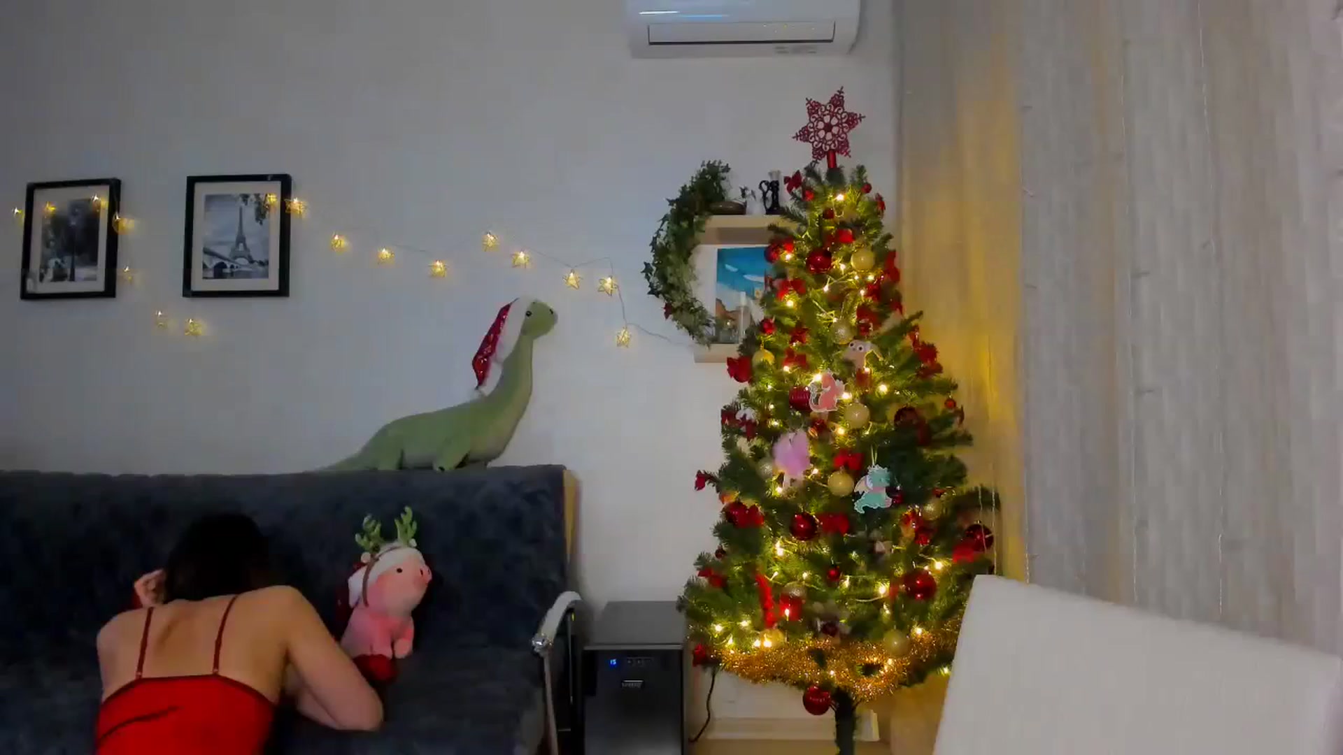 Gallery image thumbnail from WaveOfLove's myfreecams stream on, 12/25/2023, 17:30 image 8 of 20