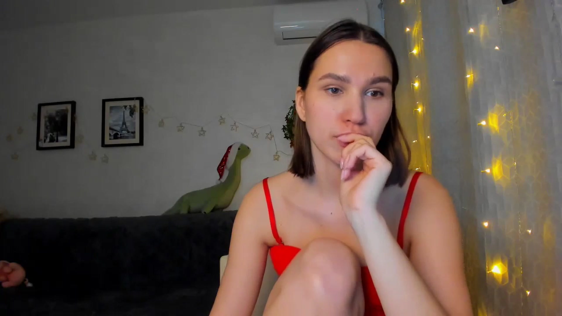 Gallery image thumbnail from WaveOfLove's myfreecams stream on, 12/26/2023, 12:41 image 6 of 20