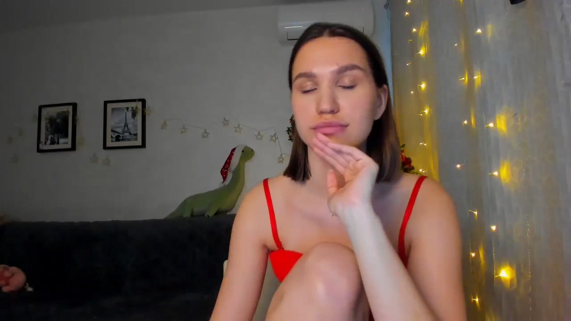Gallery image thumbnail from WaveOfLove's myfreecams stream on, 12/26/2023, 12:41 image 5 of 20