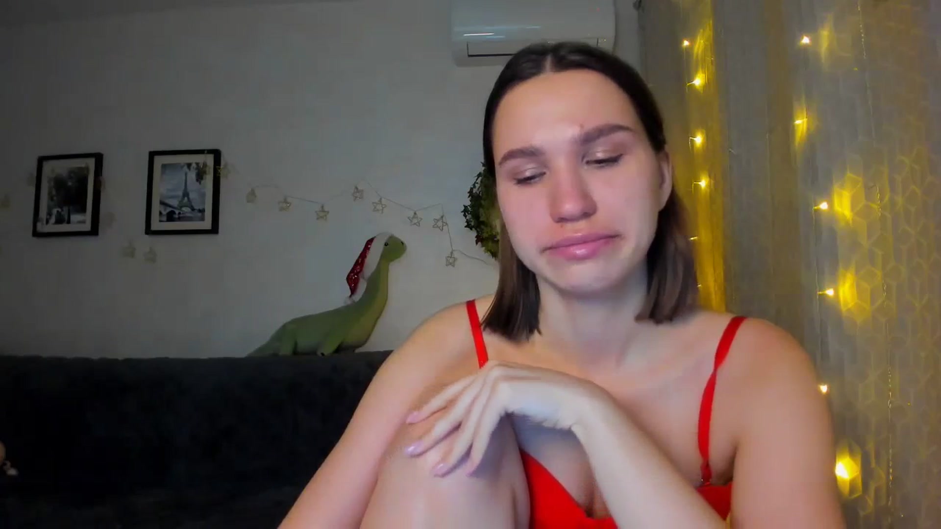 Gallery image thumbnail from WaveOfLove's myfreecams stream on, 12/26/2023, 13:26 image 16 of 20