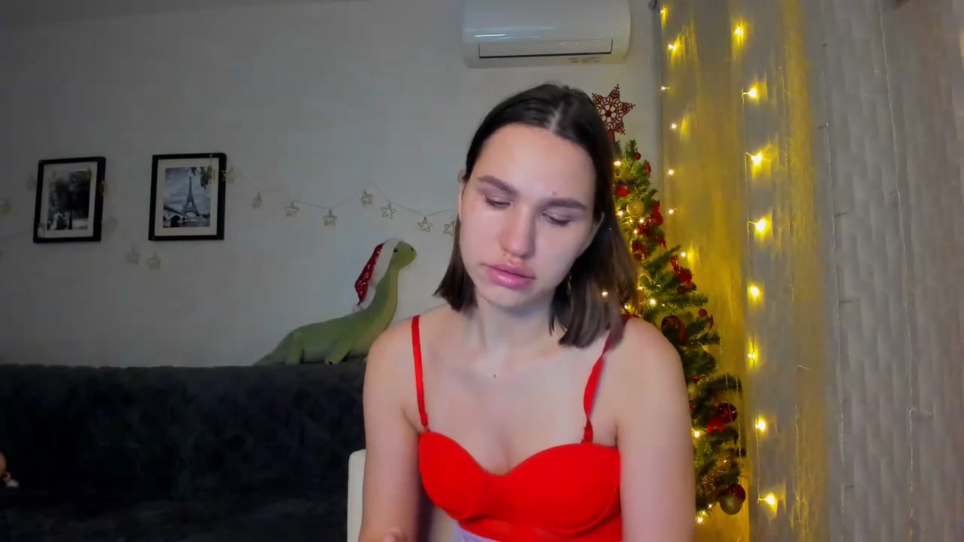 Gallery image thumbnail from WaveOfLove's myfreecams stream on, 12/26/2023, 13:26 image 18 of 20
