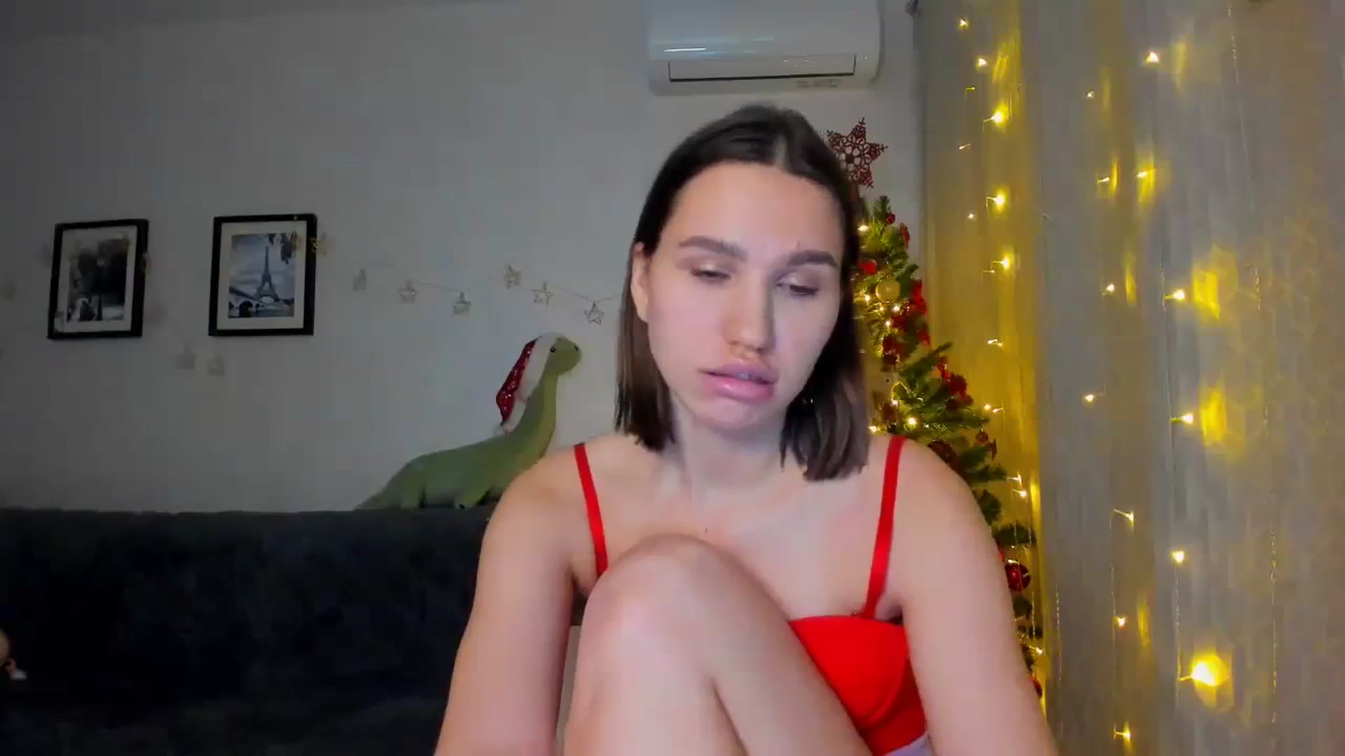 Gallery image thumbnail from WaveOfLove's myfreecams stream on, 12/26/2023, 13:26 image 10 of 20
