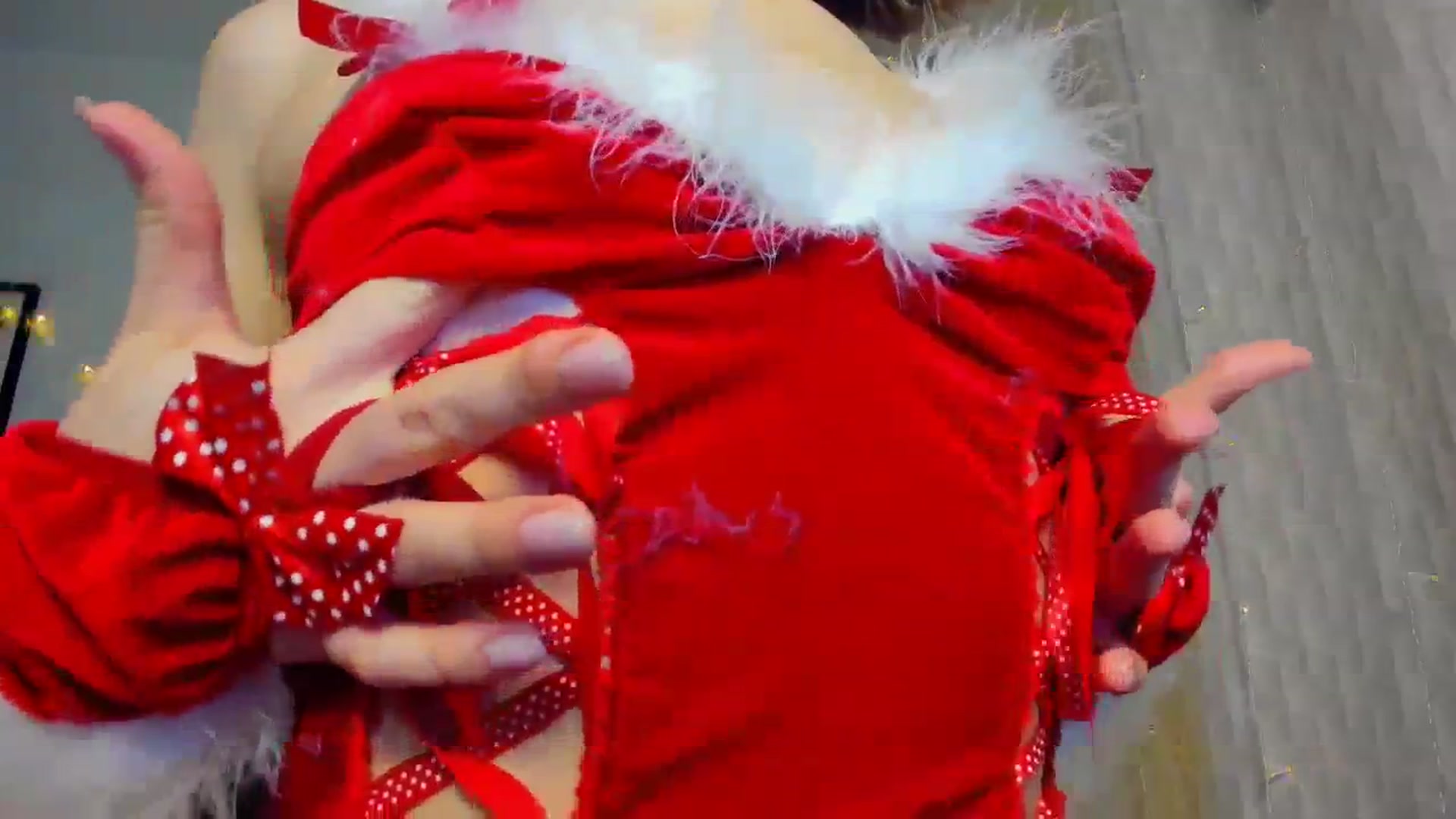 Gallery image thumbnail from WaveOfLove's myfreecams stream on, 12/27/2023, 13:11 image 14 of 20