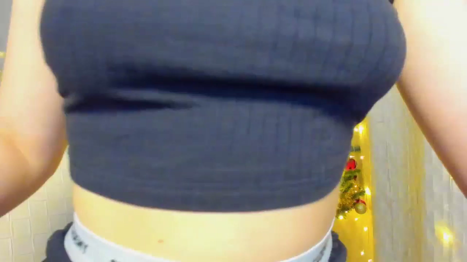Gallery image thumbnail from WaveOfLove's myfreecams stream on, 12/28/2023, 17:35 image 1 of 20