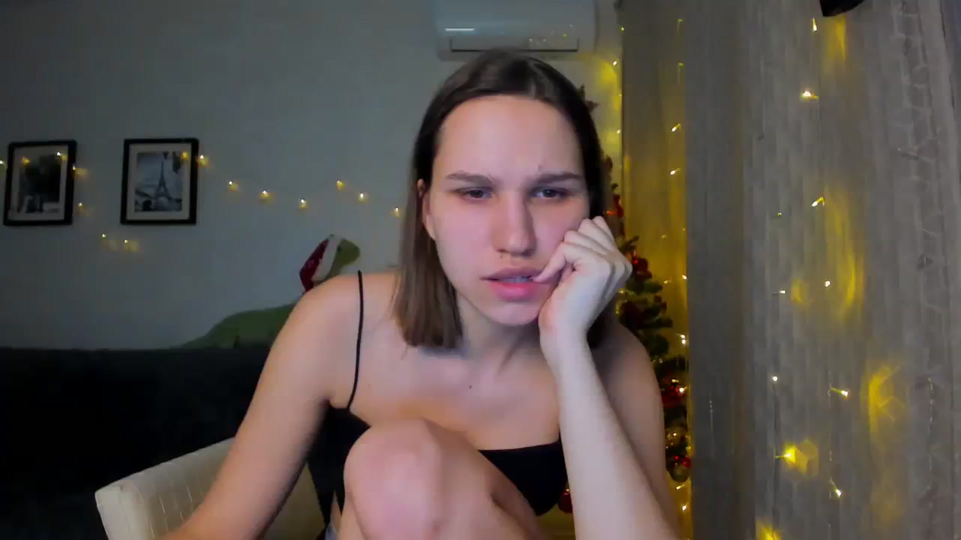 Gallery image thumbnail from WaveOfLove's myfreecams stream on, 12/28/2023, 19:09 image 1 of 20