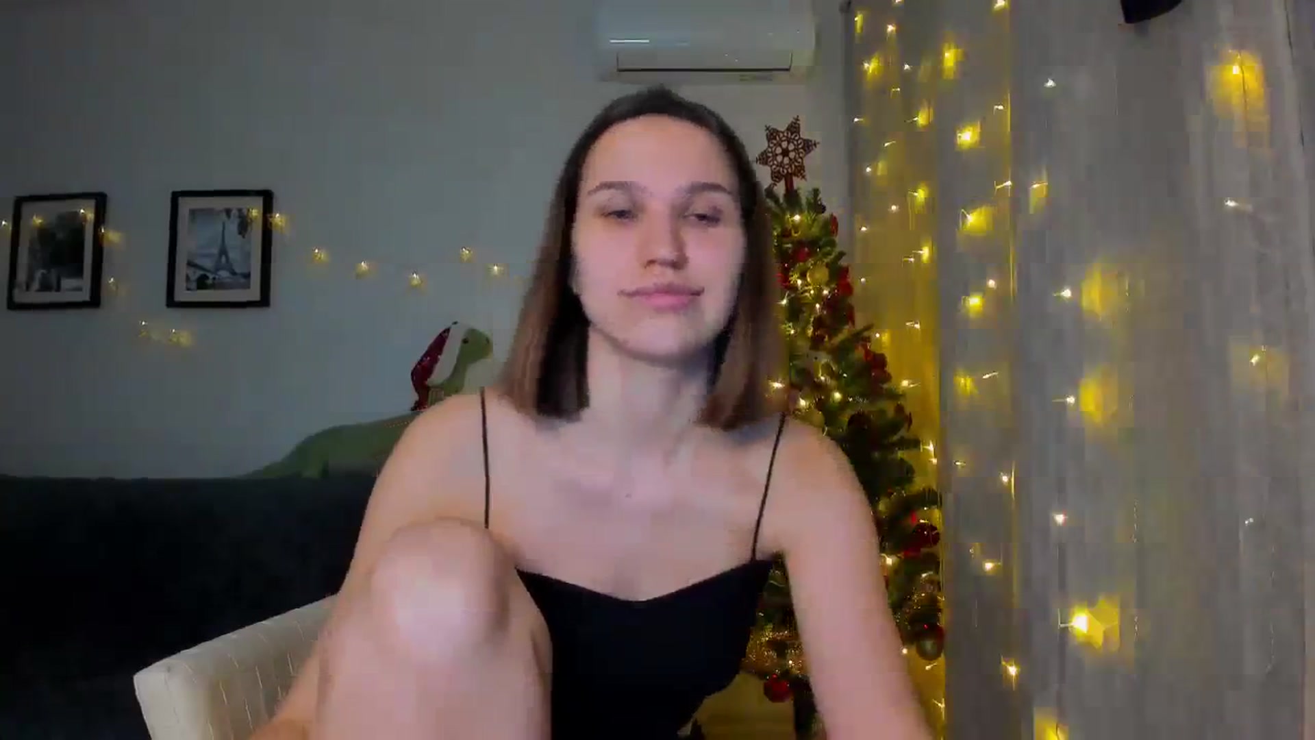 Gallery image thumbnail from WaveOfLove's myfreecams stream on, 12/28/2023, 19:09 image 6 of 20