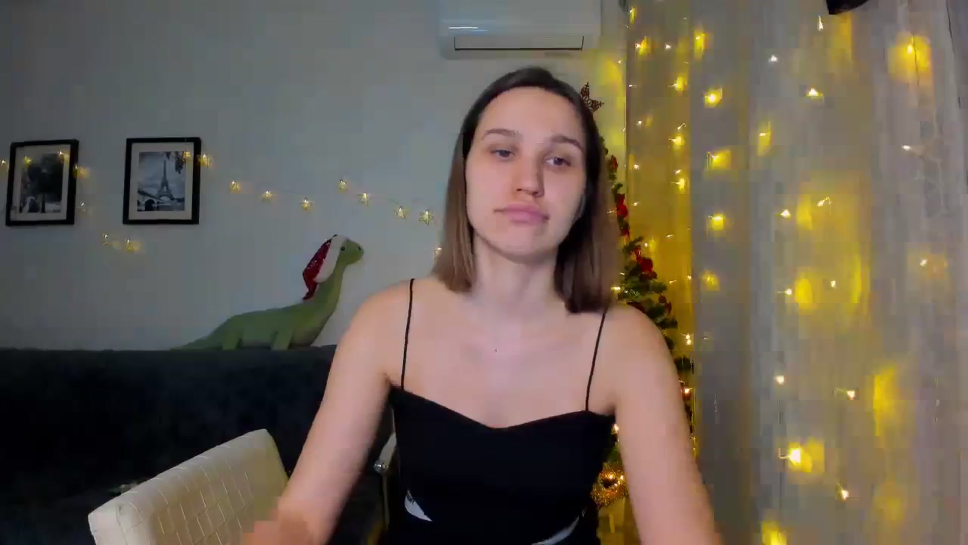 Gallery image thumbnail from WaveOfLove's myfreecams stream on, 12/28/2023, 19:09 image 10 of 20