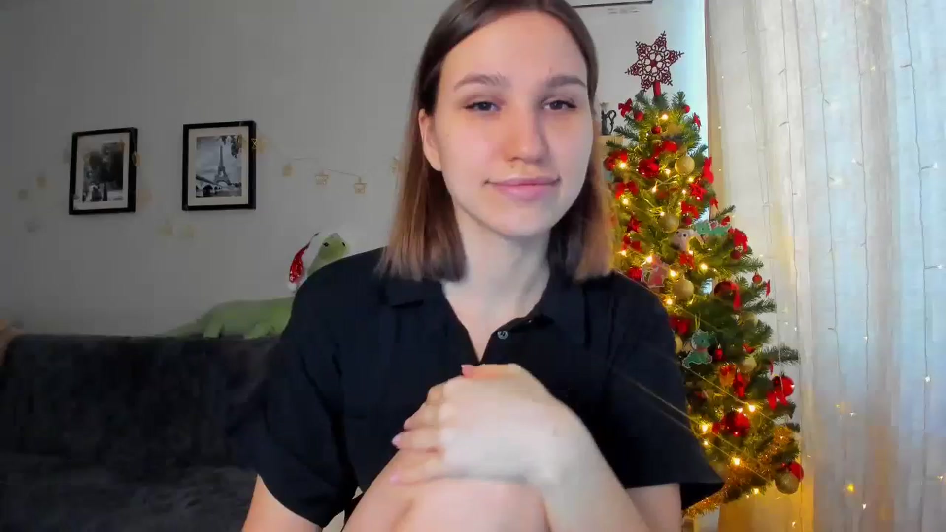 Gallery image thumbnail from WaveOfLove's myfreecams stream on, 12/31/2023, 10:41 image 12 of 20
