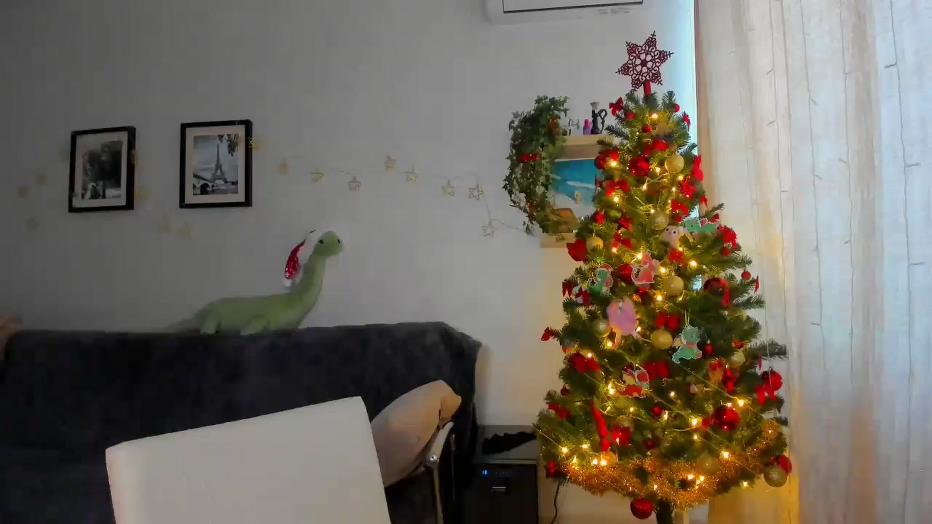 Gallery image thumbnail from WaveOfLove's myfreecams stream on, 12/31/2023, 10:41 image 16 of 20